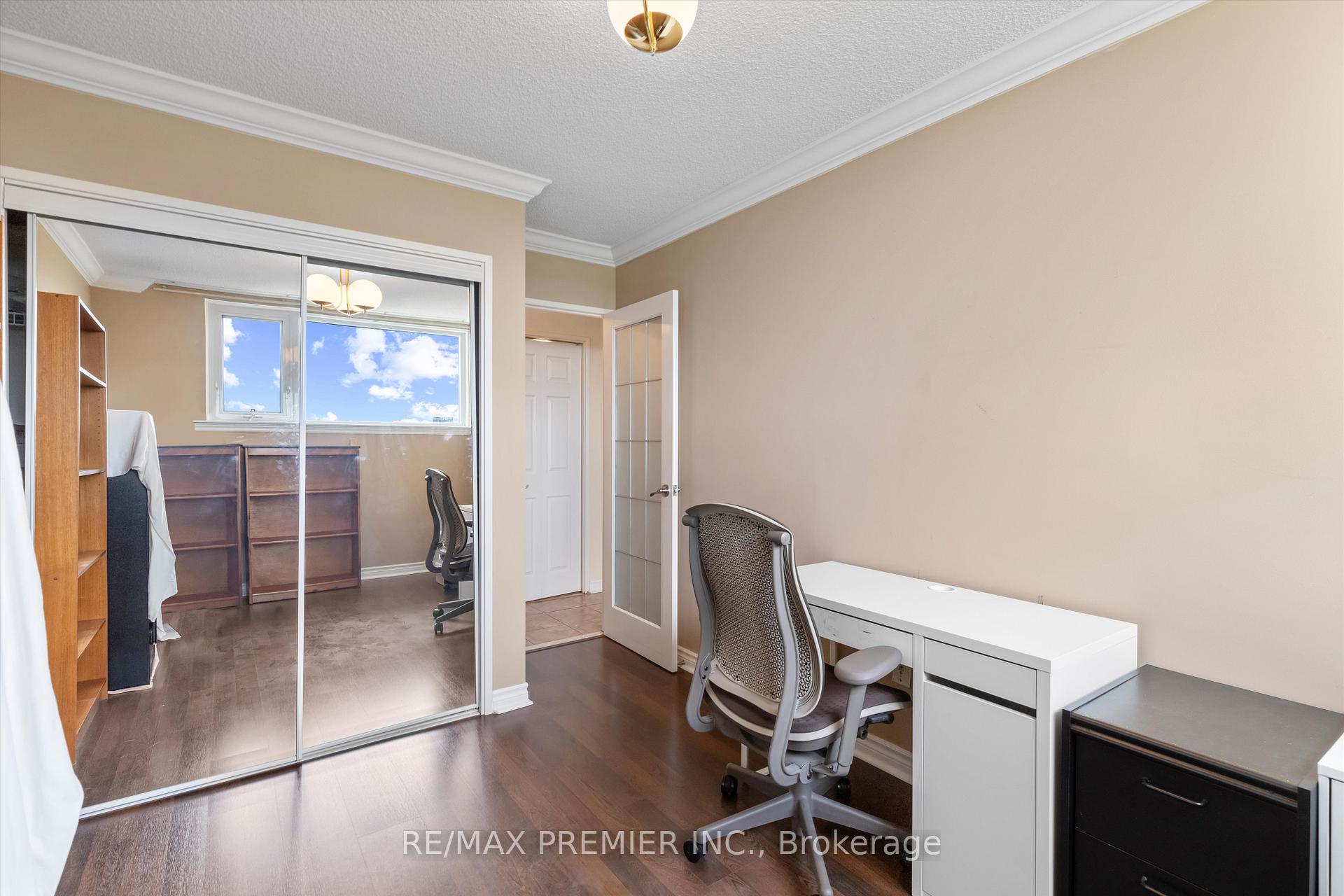 Photo 24 of Unit 711, 240 Scarlett Road, Toronto, Rockcliffe-Smythe — HOMEH