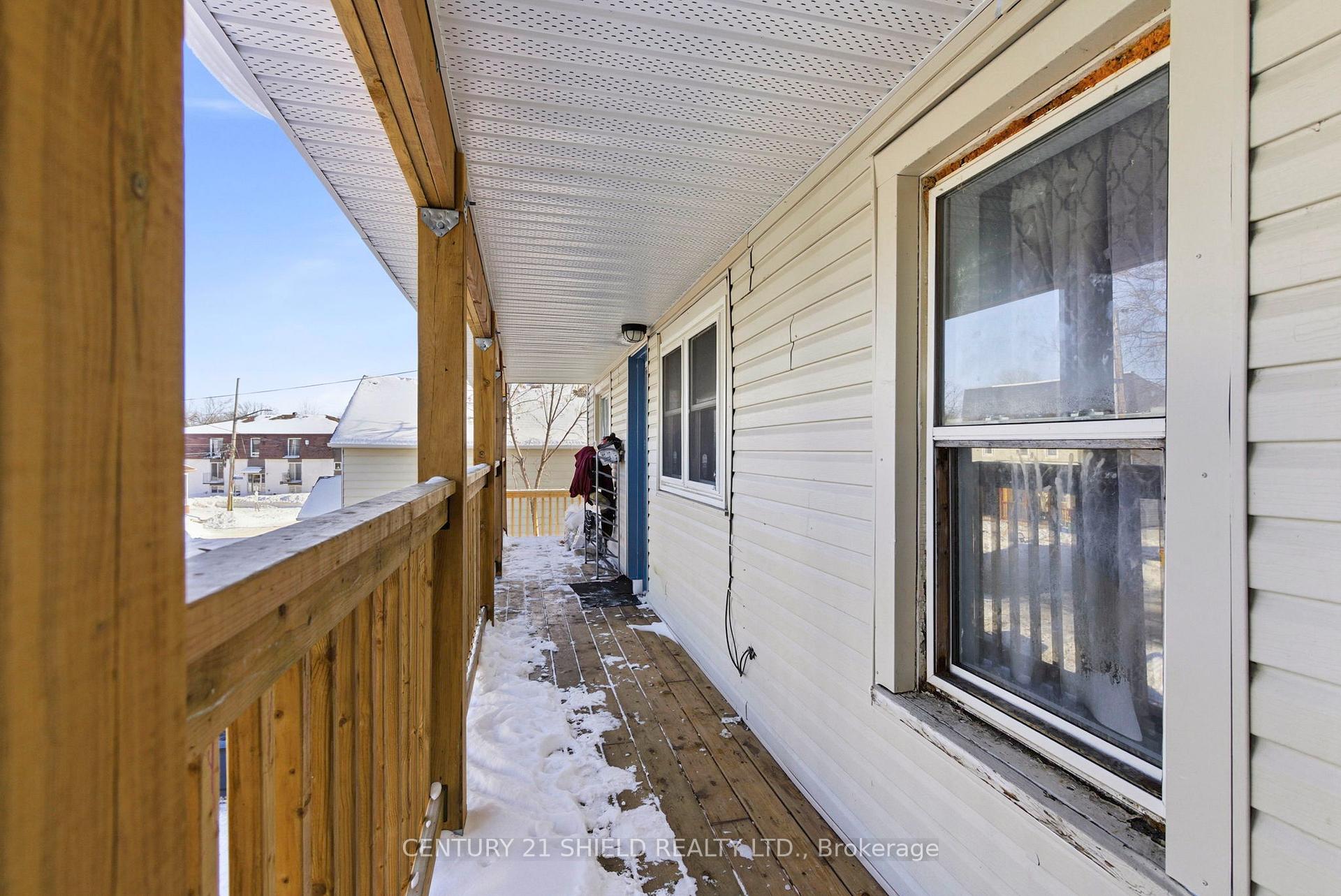 Photo 5 of 46 Gulf Street W, Cornwall, Cornwall — HOMEH