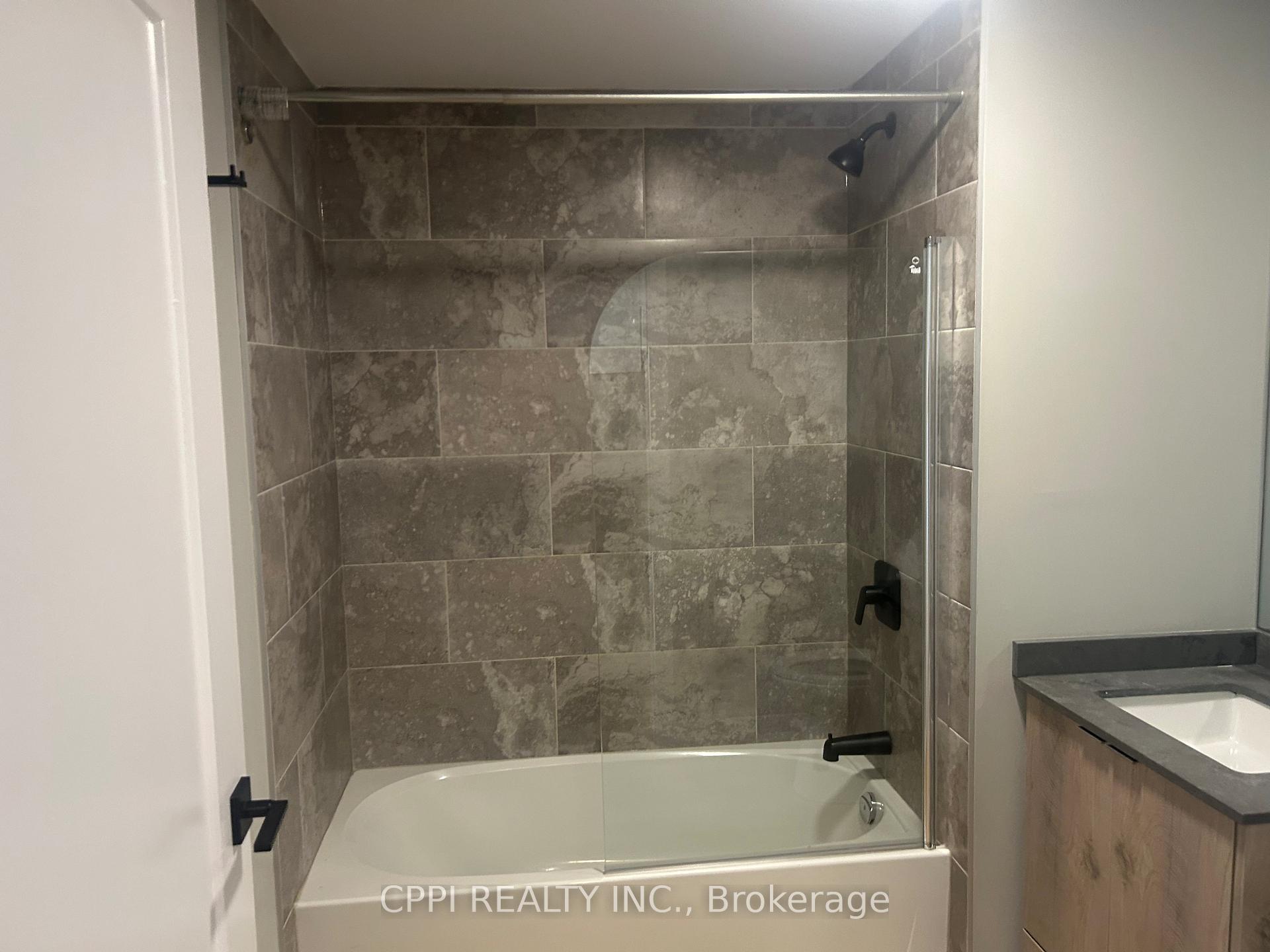 Photo 3 of Unit 303, 70 King Street E, Oshawa, Central — HOMEH