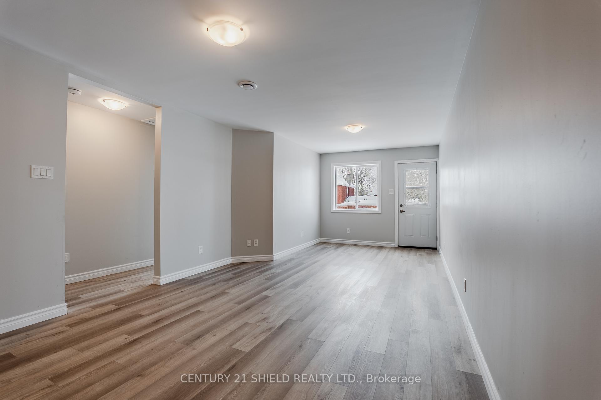 Photo 6 of Unit A, 15 William Street, North Stormont, Finch — HOMEH