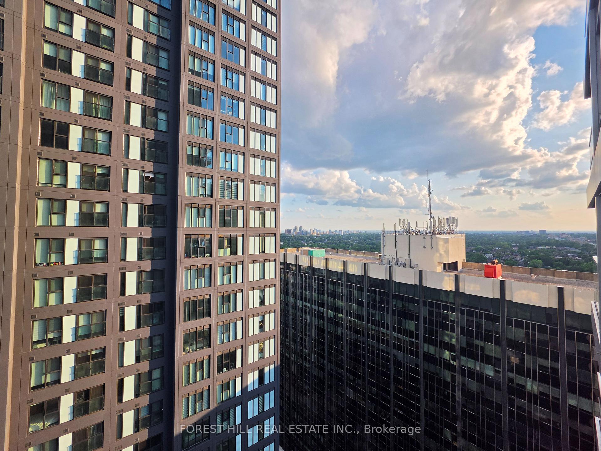 Photo 8 of Unit 2704, 2181 Yonge Street, Toronto, Mount Pleasant West — HOMEH