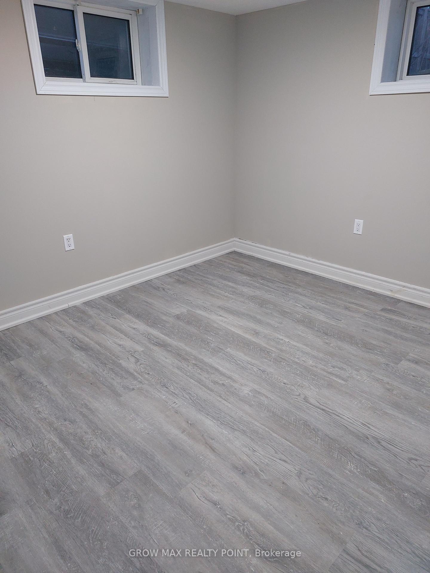 Photo 5 of 321 Highland Avenue W, Oshawa, Central — HOMEH