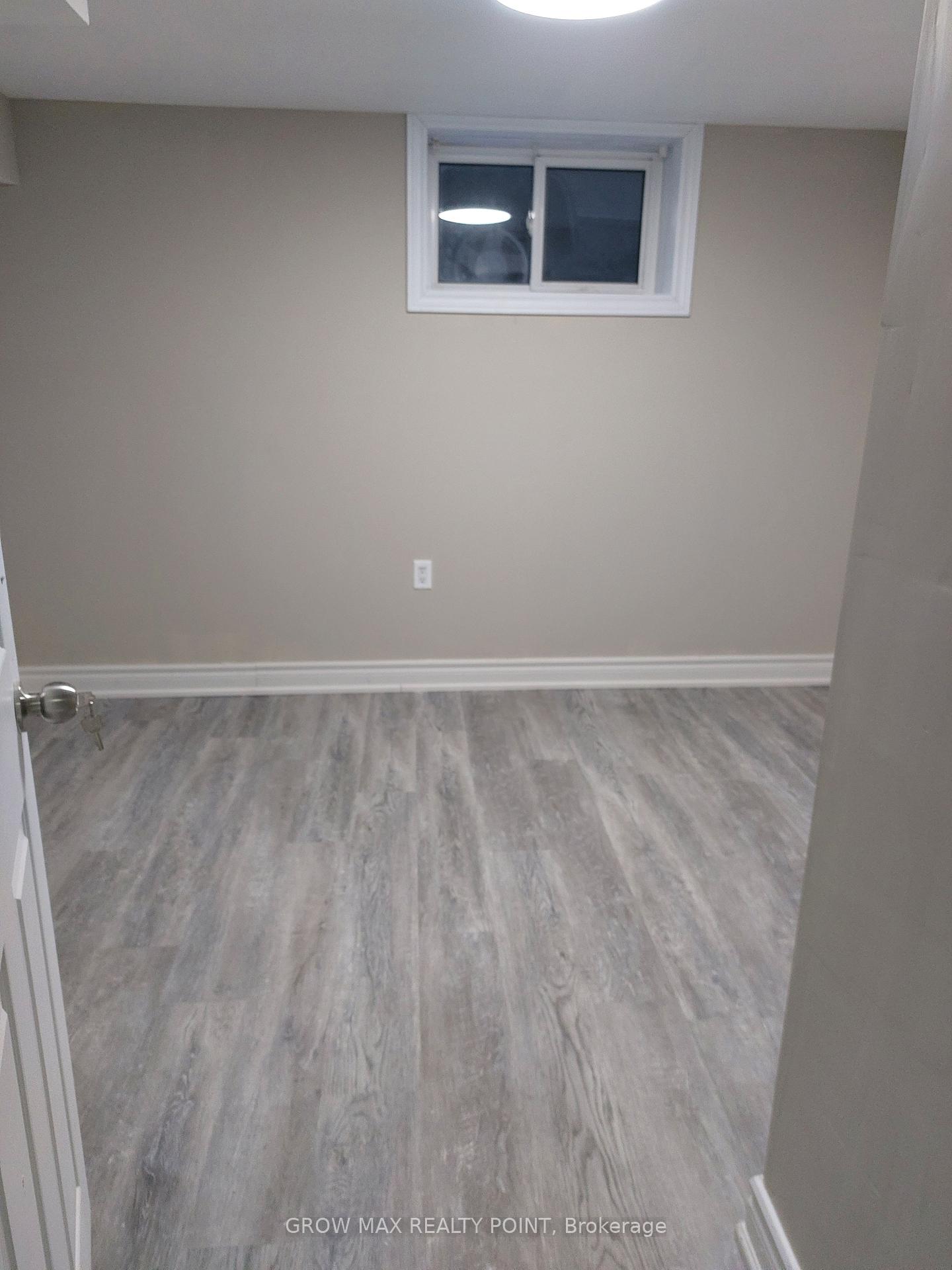 Photo 8 of 321 Highland Avenue W, Oshawa, Central — HOMEH