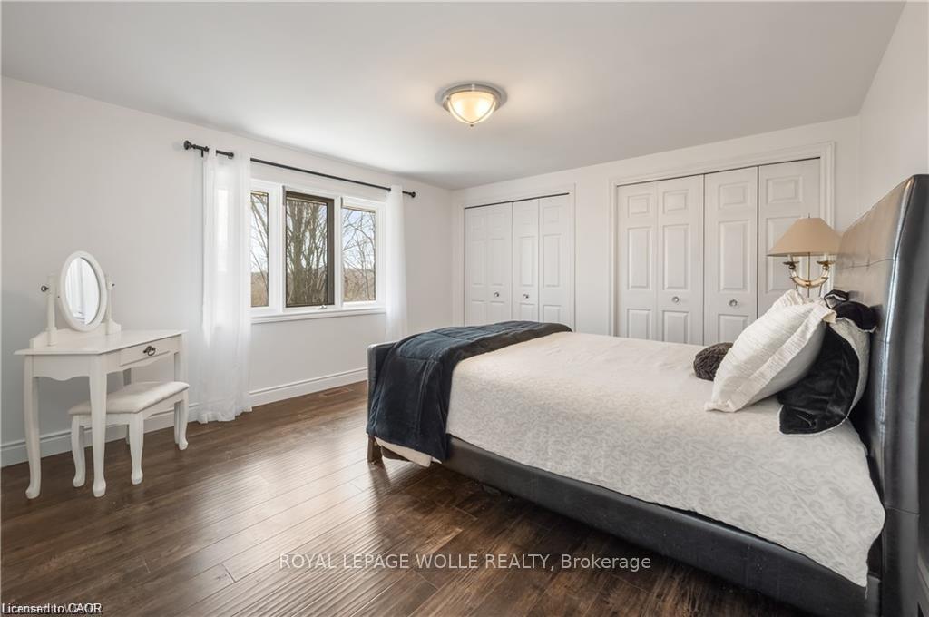 Photo 4 of 355 Edgehill Drive, Kitchener, Pioneer Tower West — HOMEH
