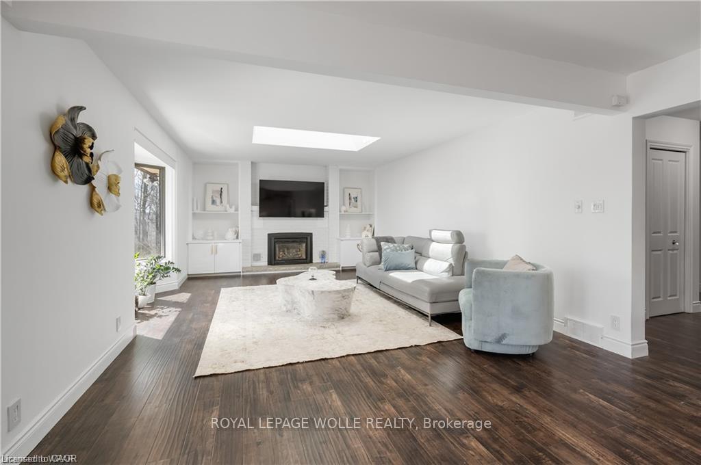 Photo 16 of 355 Edgehill Drive, Kitchener, Pioneer Tower West — HOMEH