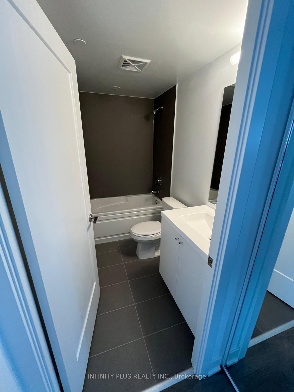 Photo 3 of Unit 521, 2545 Simcoe Street N, Oshawa, Windfields — HOMEH