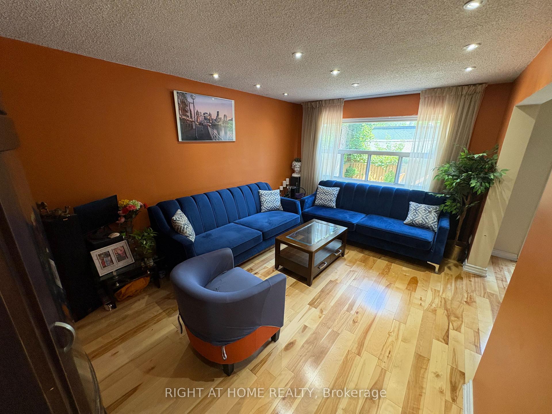 Photo 6 of Unit Main, 69 Sophia Drive, Scarborough, Woburn — HOMEH