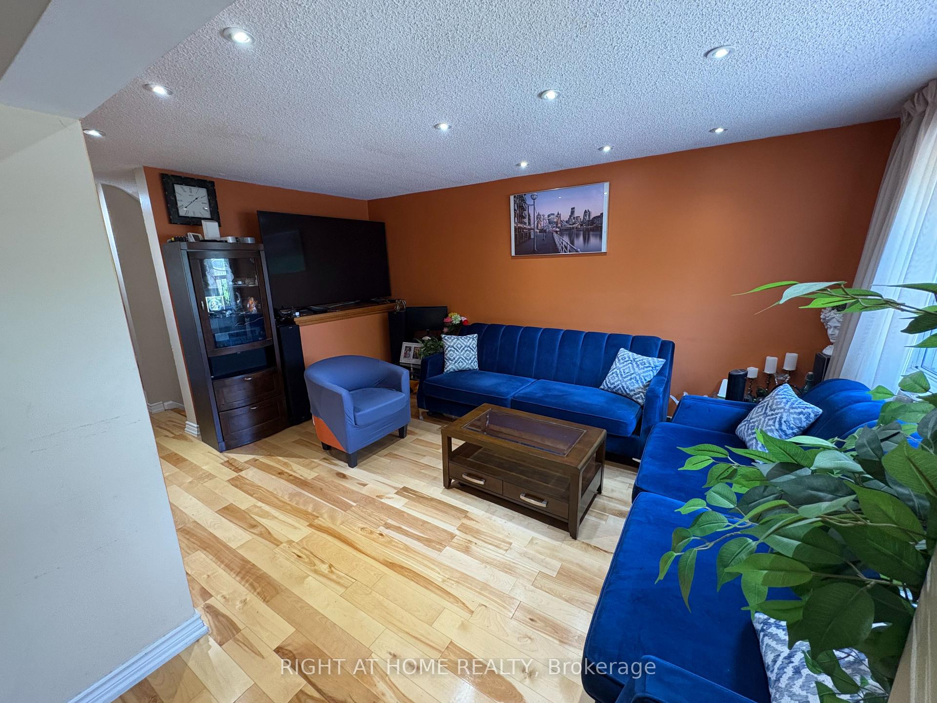 Photo 7 of Unit Main, 69 Sophia Drive, Scarborough, Woburn — HOMEH