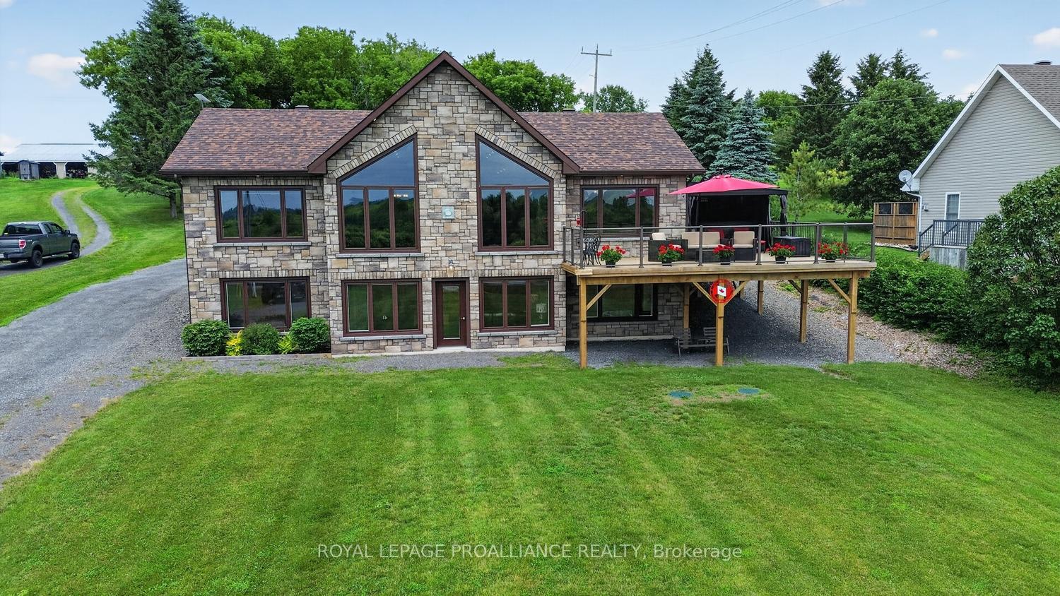 Photo 1 of 10283 County Road 2, South Dundas, South Dundas (Matilda) Twp — HOMEH