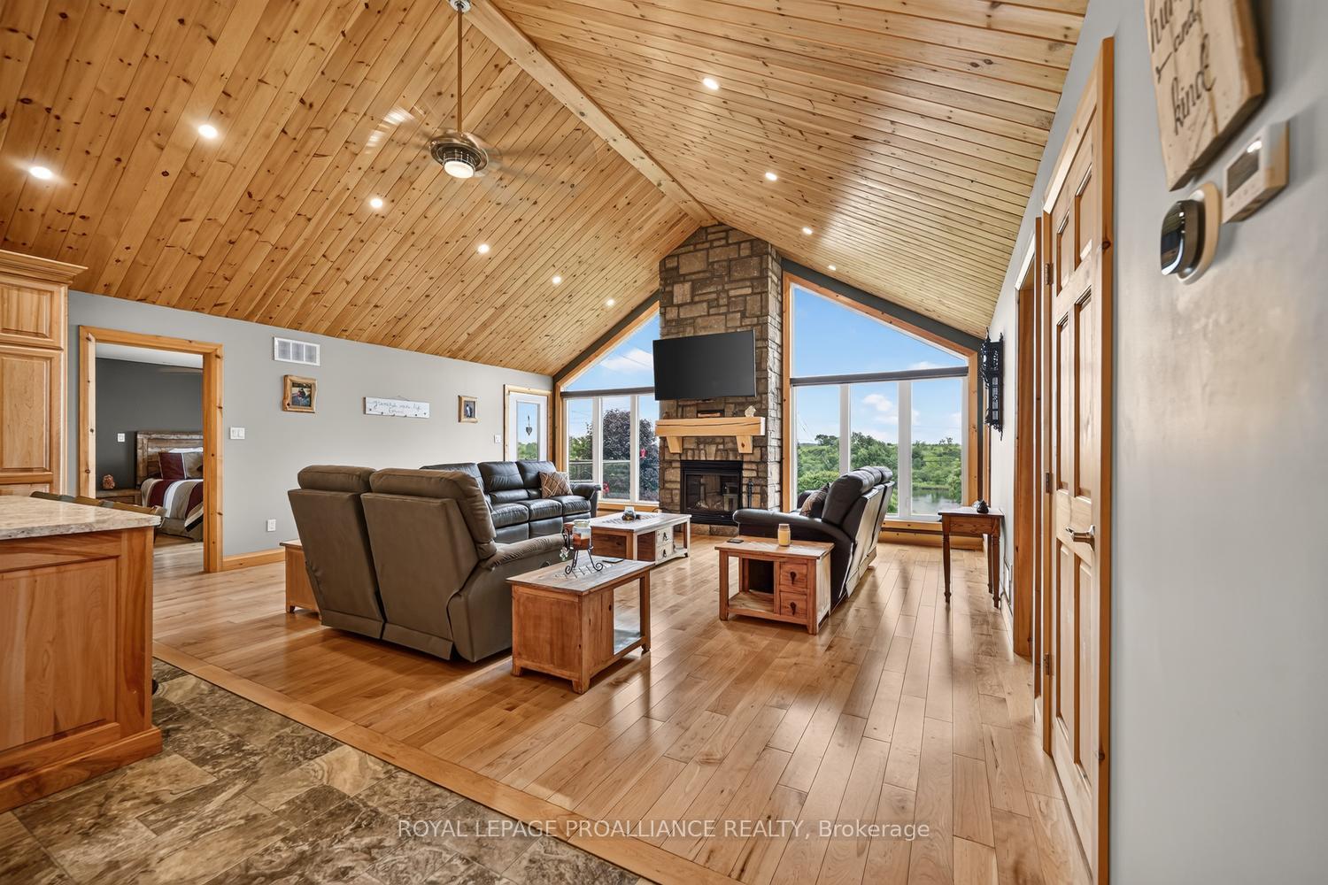 Photo 16 of 10283 County Road 2, South Dundas, South Dundas (Matilda) Twp — HOMEH