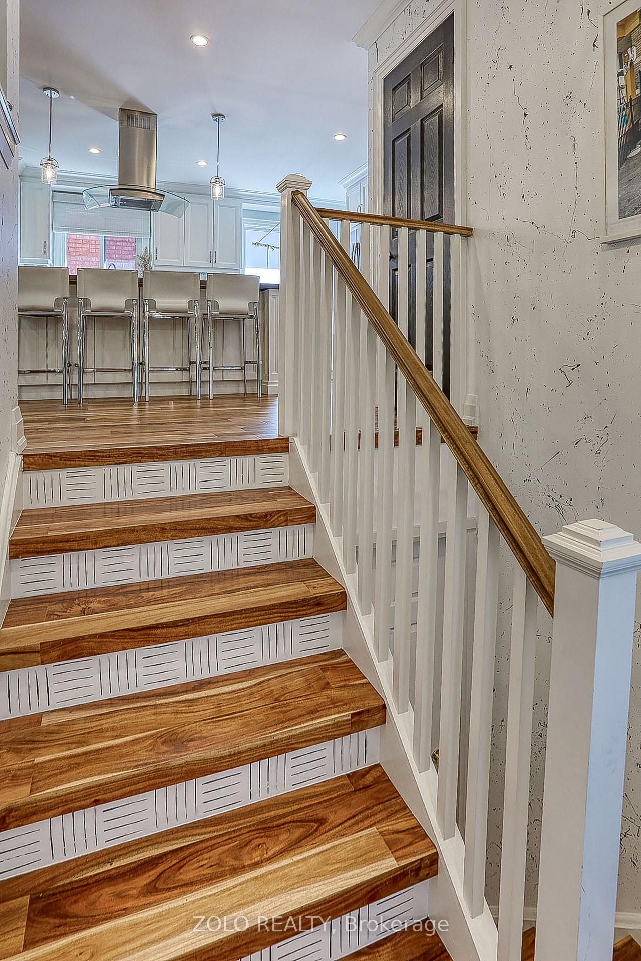 Photo 3 of 801 Jacqueline Avenue, Pickering, Amberlea — HOMEH
