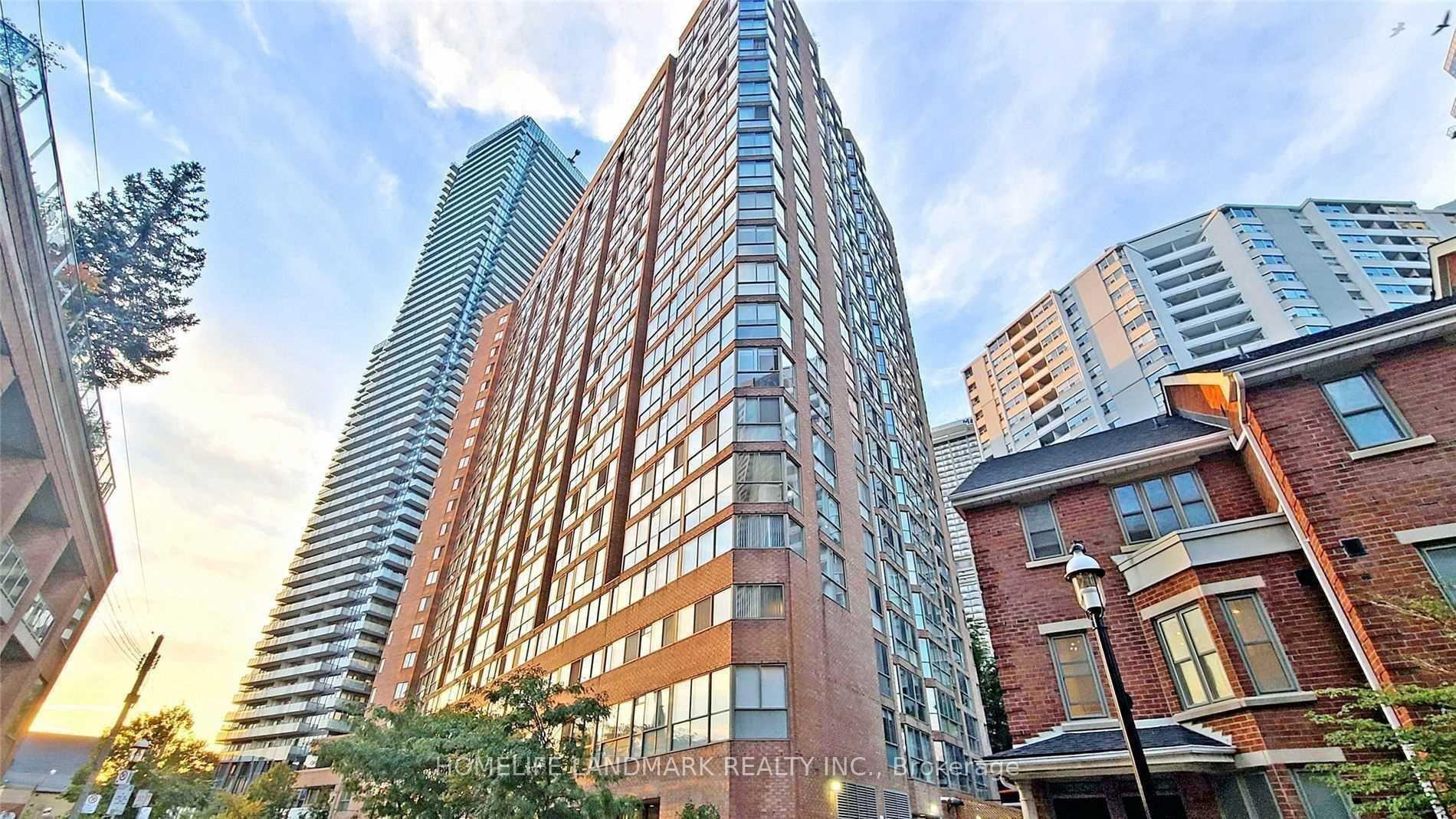 Front of Unit 2112, 1055 Bay Street