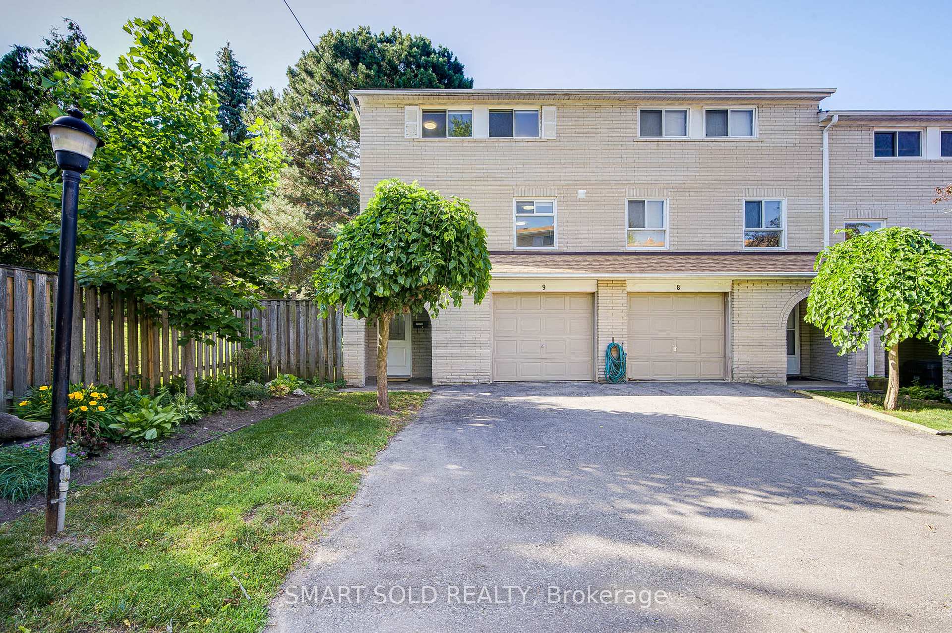 Photo 1 of Unit 9, 81 Rameau Drive, North York, Hillcrest Village — HOMEH