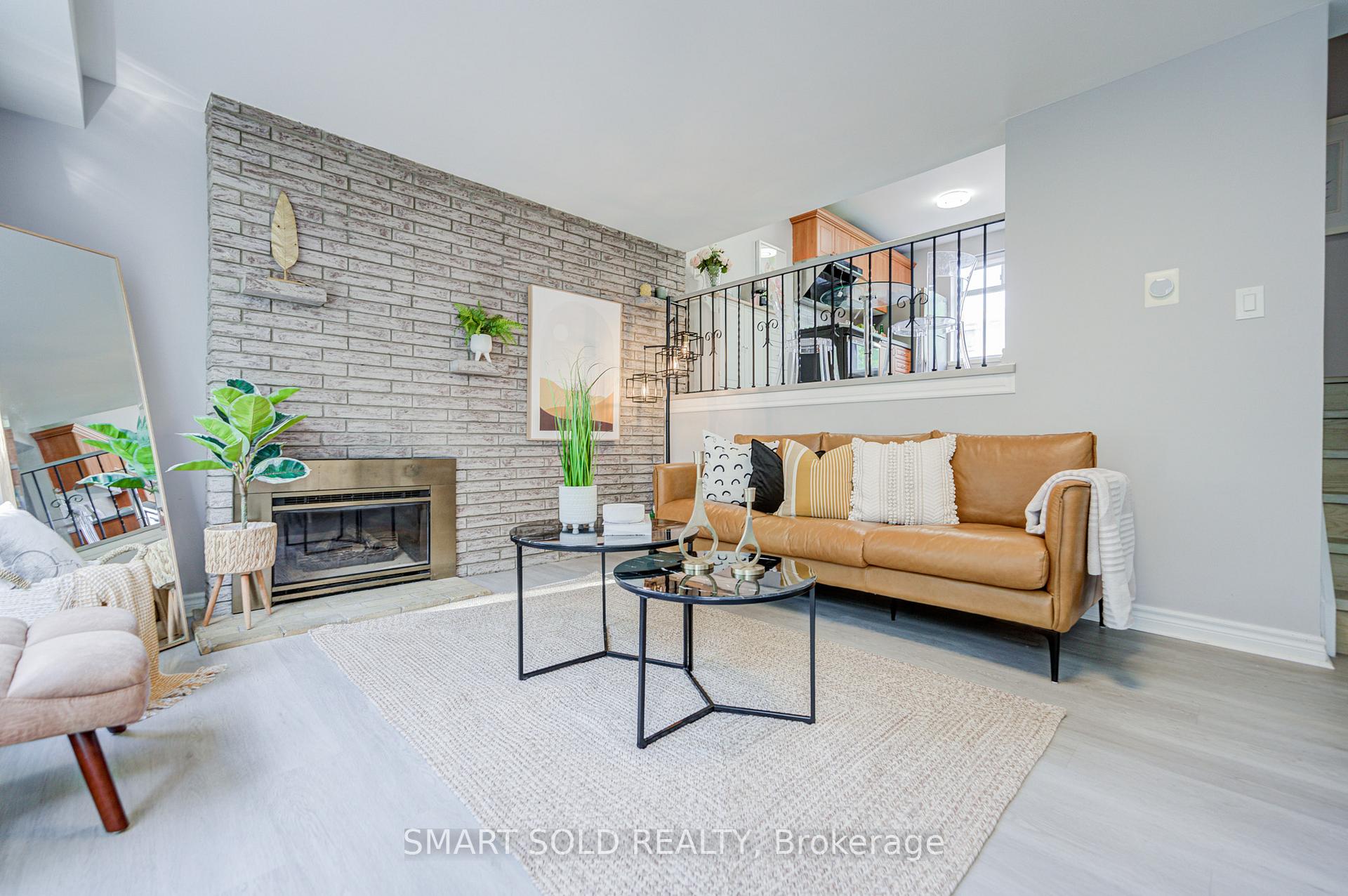Photo 8 of Unit 9, 81 Rameau Drive, North York, Hillcrest Village — HOMEH