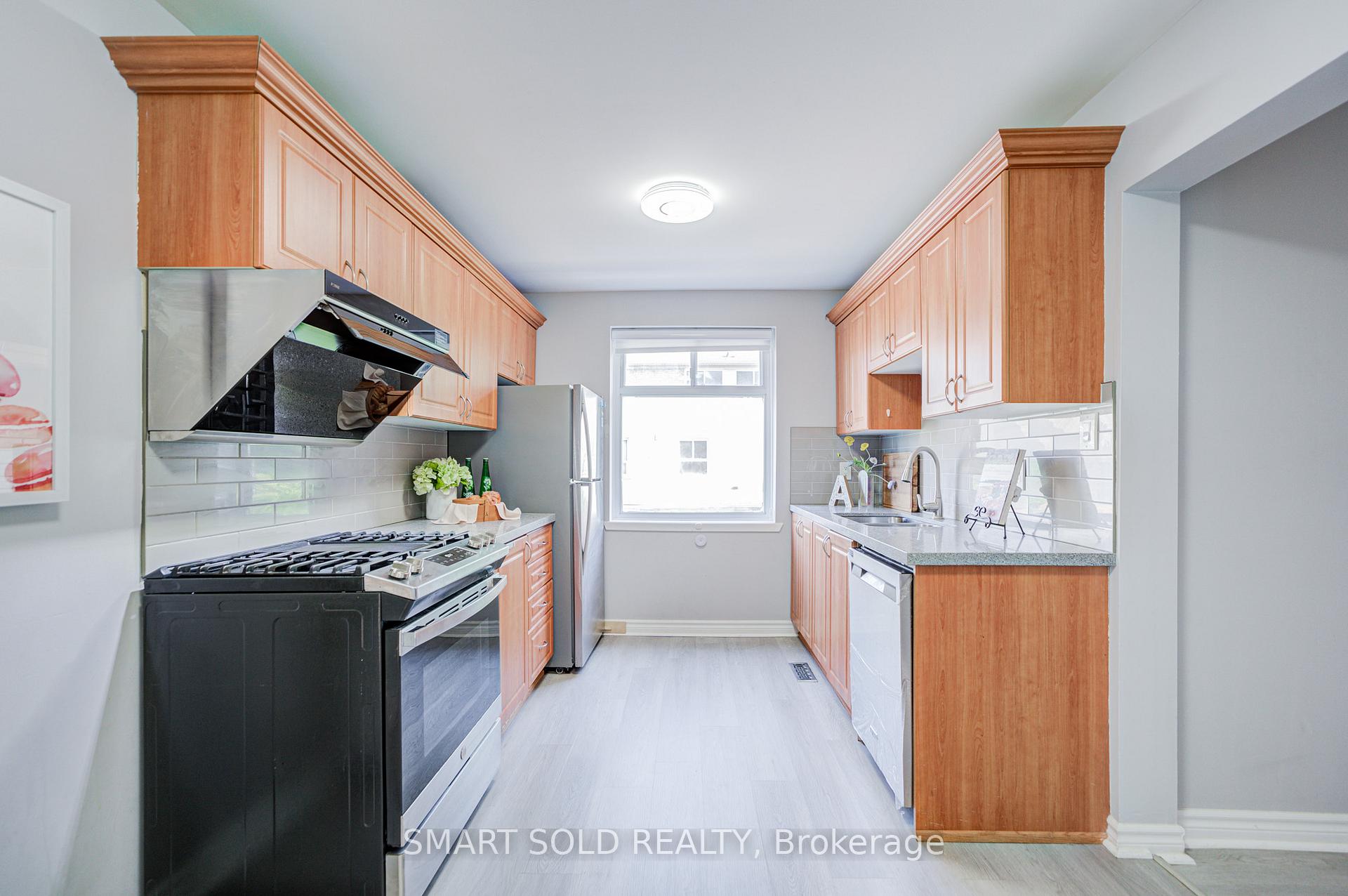 Photo 19 of Unit 9, 81 Rameau Drive, North York, Hillcrest Village — HOMEH