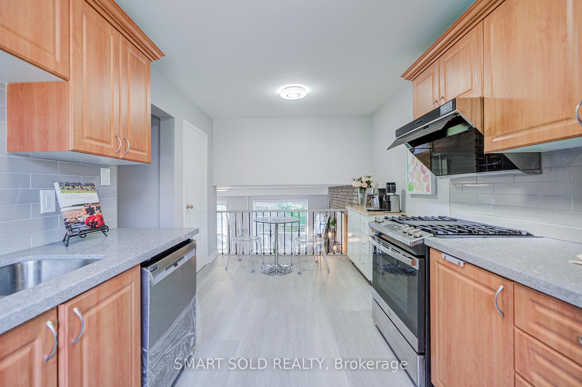 Photo 22 of Unit 9, 81 Rameau Drive, North York, Hillcrest Village — HOMEH