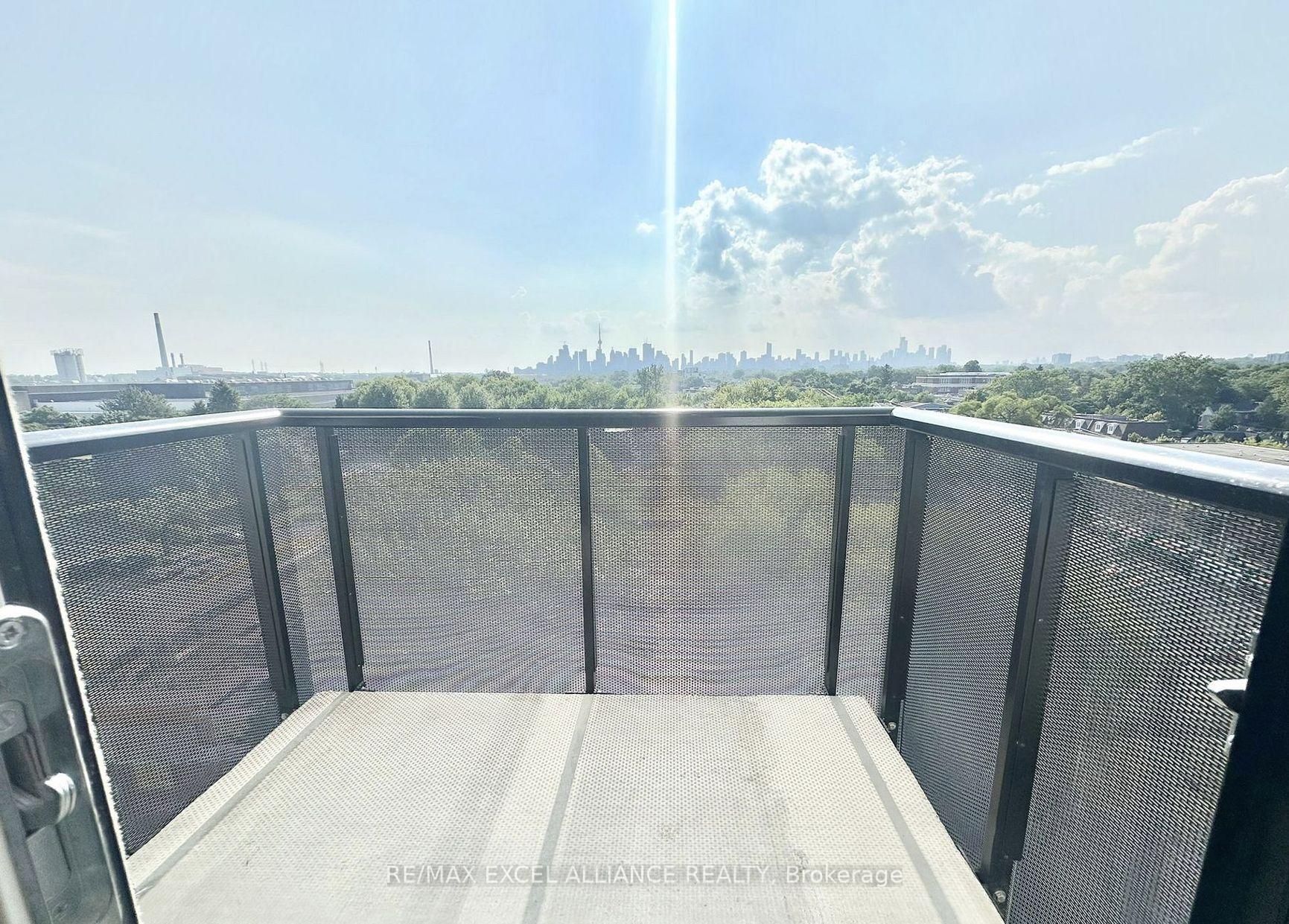Photo 7 of Unit 717, 1050 Eastern Avenue, Toronto, The Beaches — HOMEH