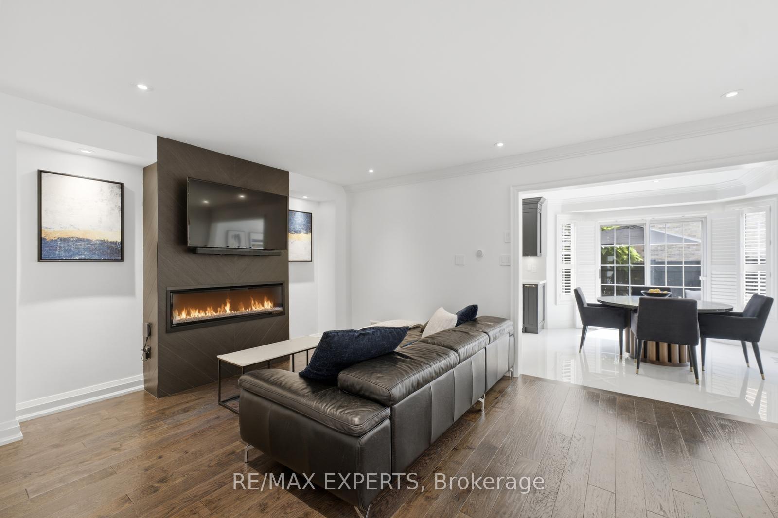 Photo 7 of 30 Lismer Crescent, Caledon, Bolton West — HOMEH