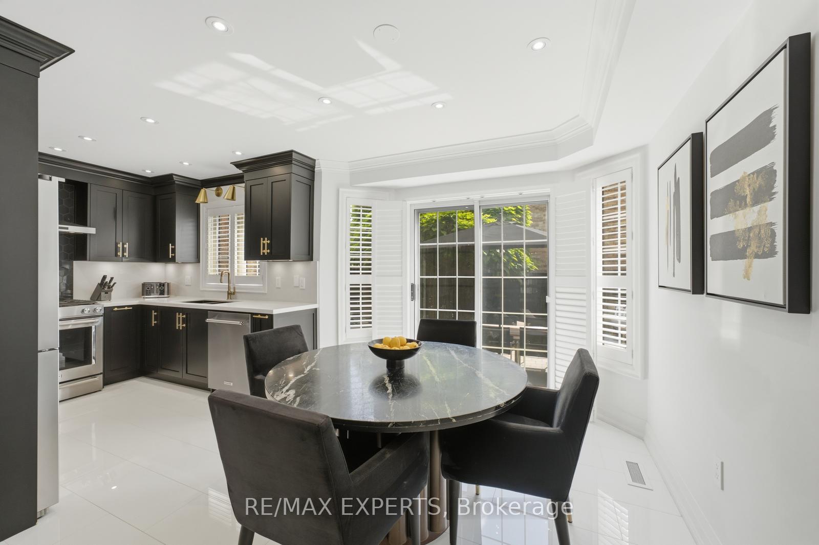 Photo 9 of 30 Lismer Crescent, Caledon, Bolton West — HOMEH