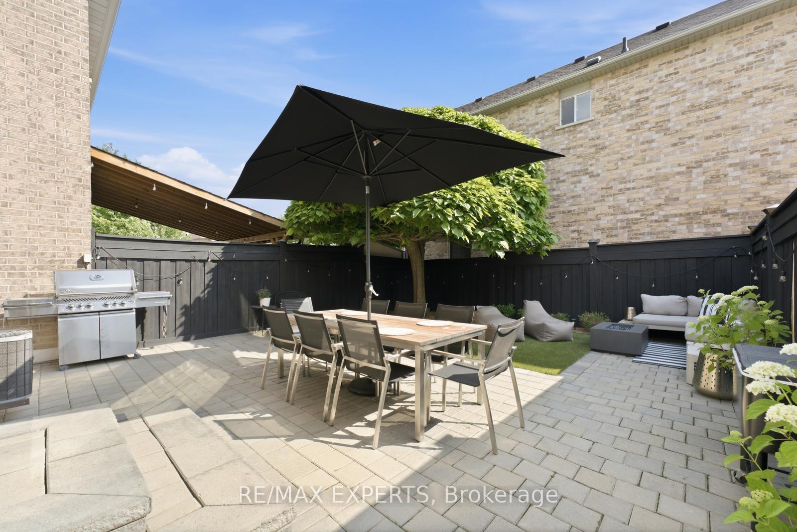 Photo 35 of 30 Lismer Crescent, Caledon, Bolton West — HOMEH