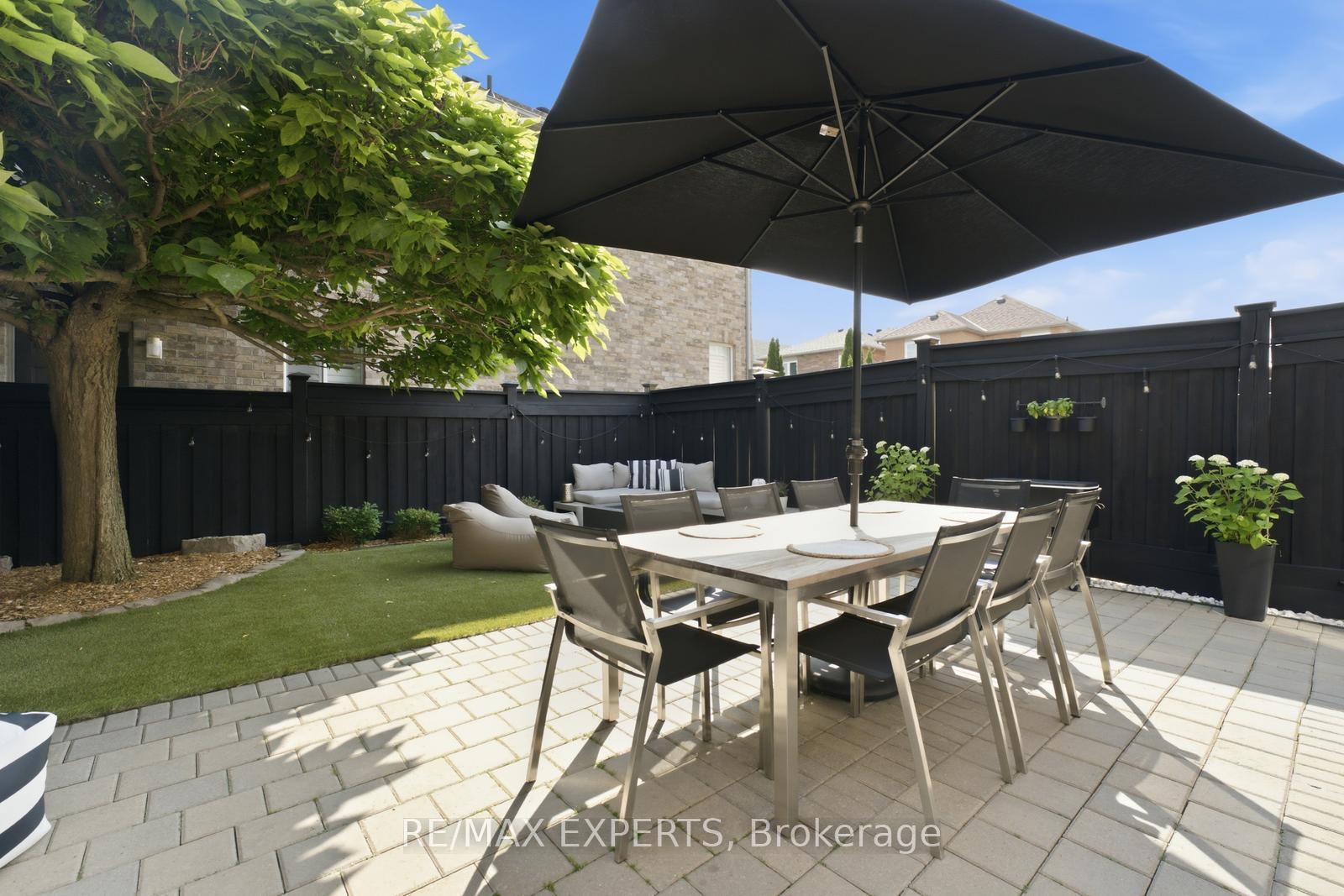 Photo 36 of 30 Lismer Crescent, Caledon, Bolton West — HOMEH
