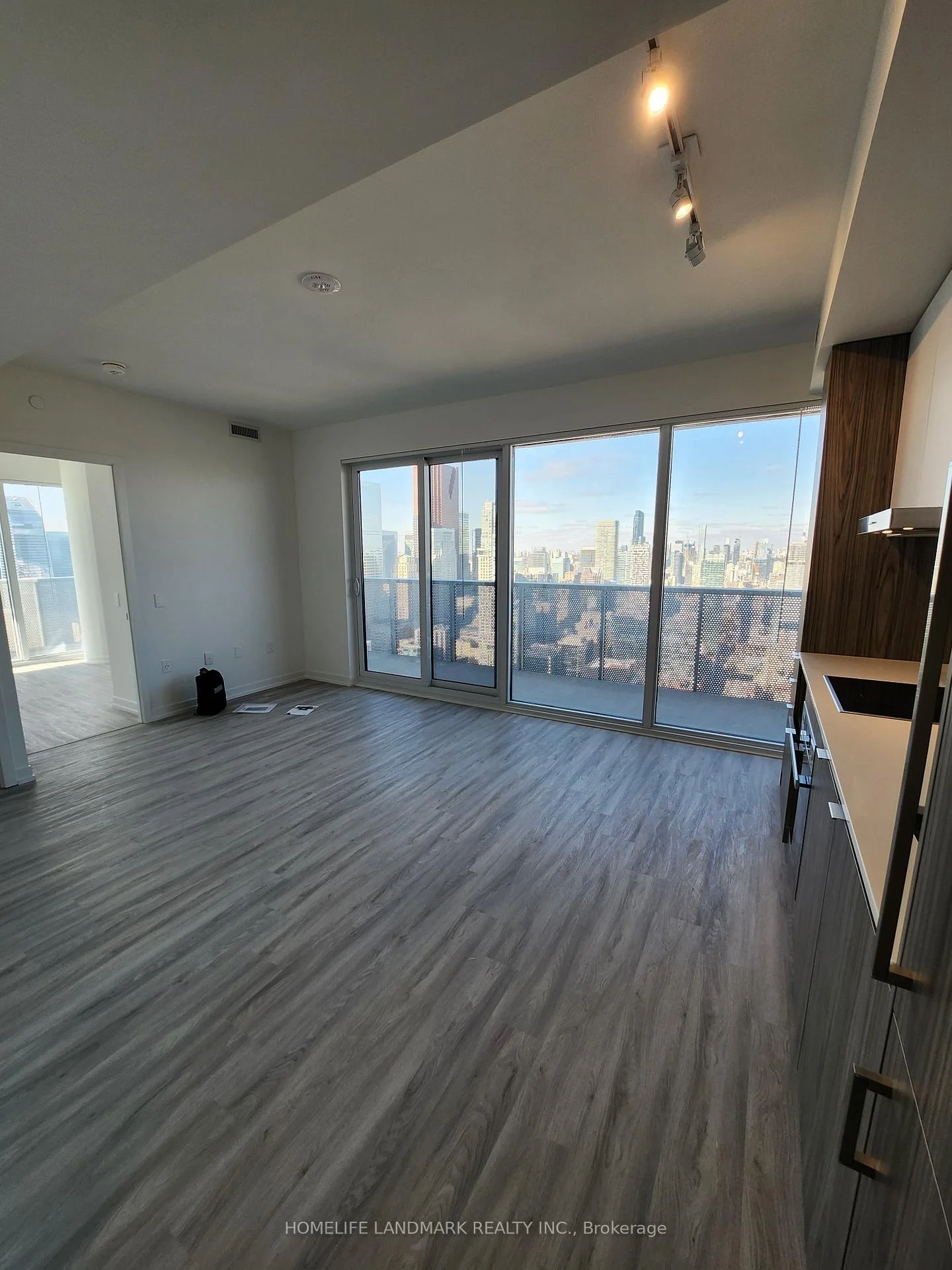Photo 19 of Unit 5601, 55 Cooper Street, Toronto, Waterfront Communities — HOMEH