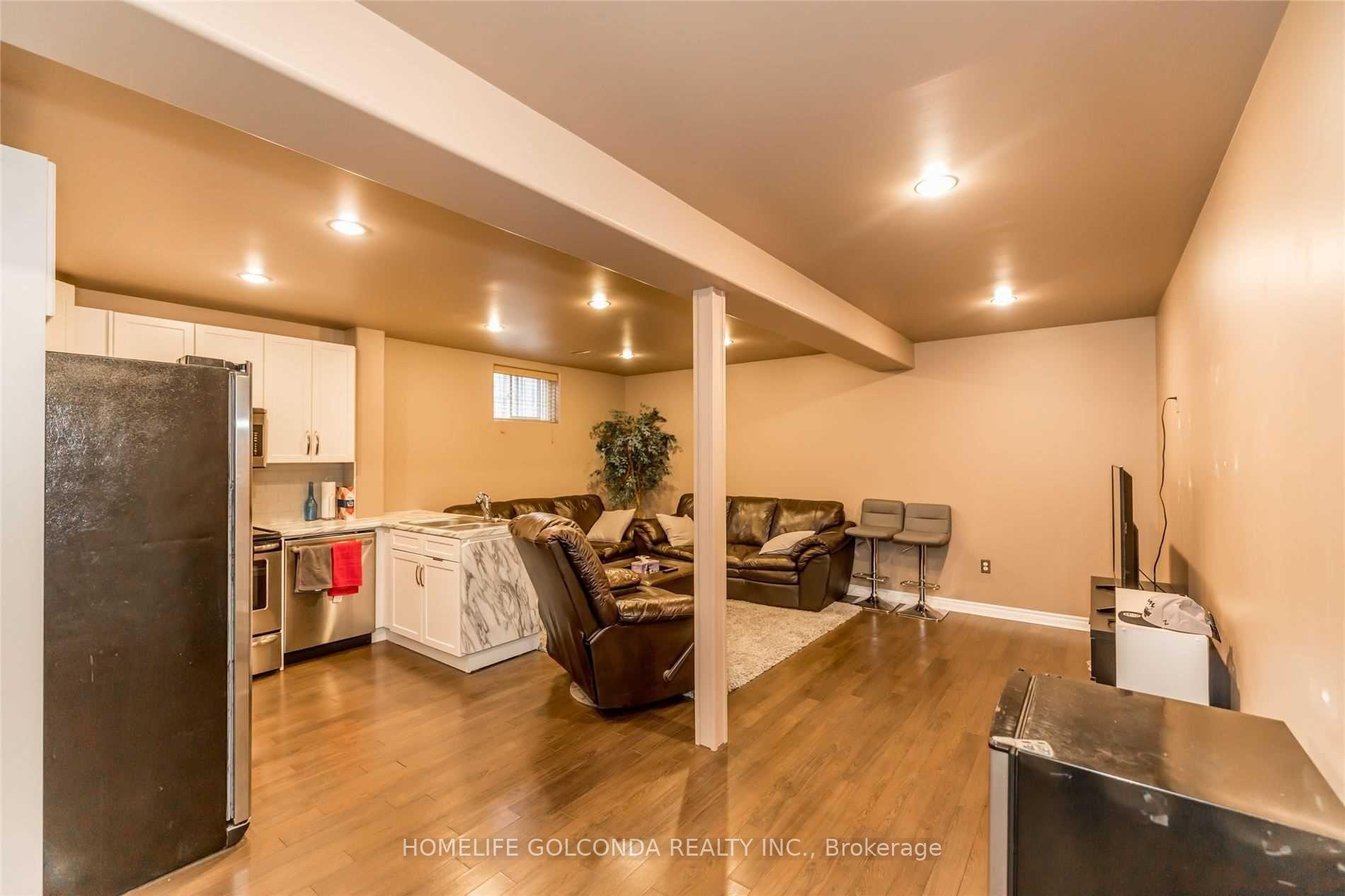 Photo 2 of Unit Basement, 22 Dunsmore Lane, Barrie, Georgian Drive — HOMEH