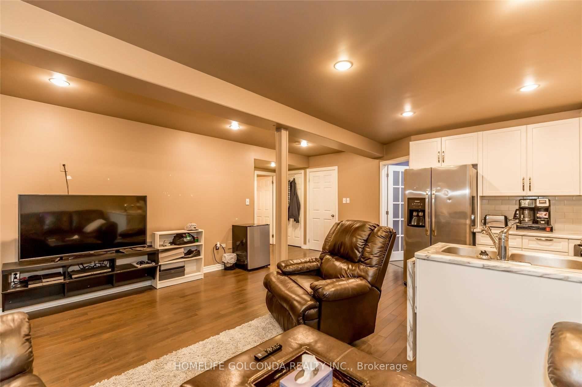 Photo 3 of Unit Basement, 22 Dunsmore Lane, Barrie, Georgian Drive — HOMEH