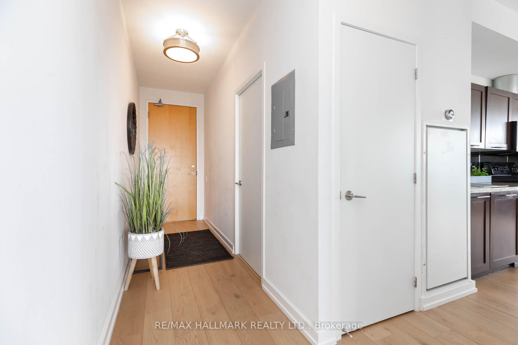 Photo 3 of Unit 1502, 33 Mill Street, Toronto, Waterfront Communities — HOMEH
