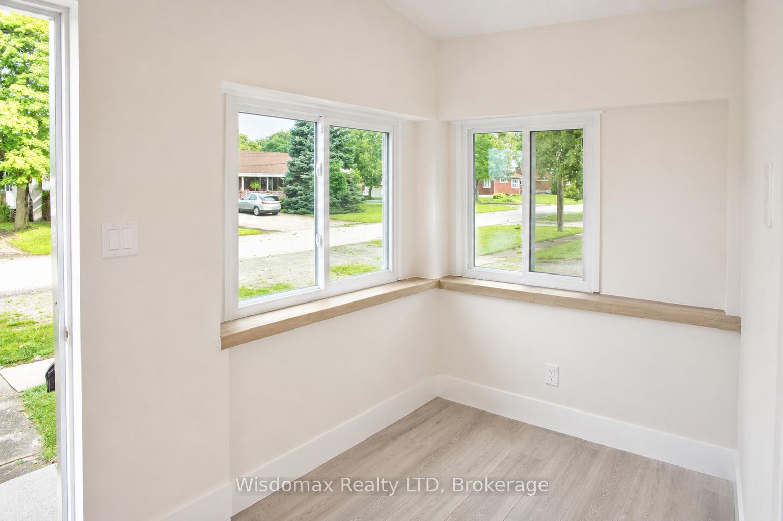 Photo 3 of 110 Queen Street S, Thorold, Thorold Downtown — HOMEH