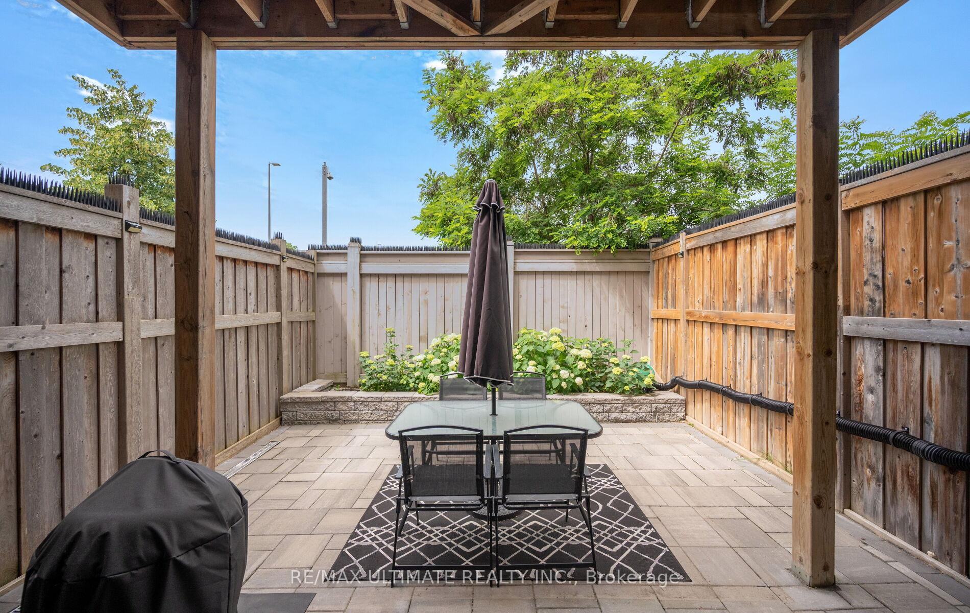 Photo 8 of 103 Glenngarry Crescent, Vaughan, Rural Vaughan — HOMEH