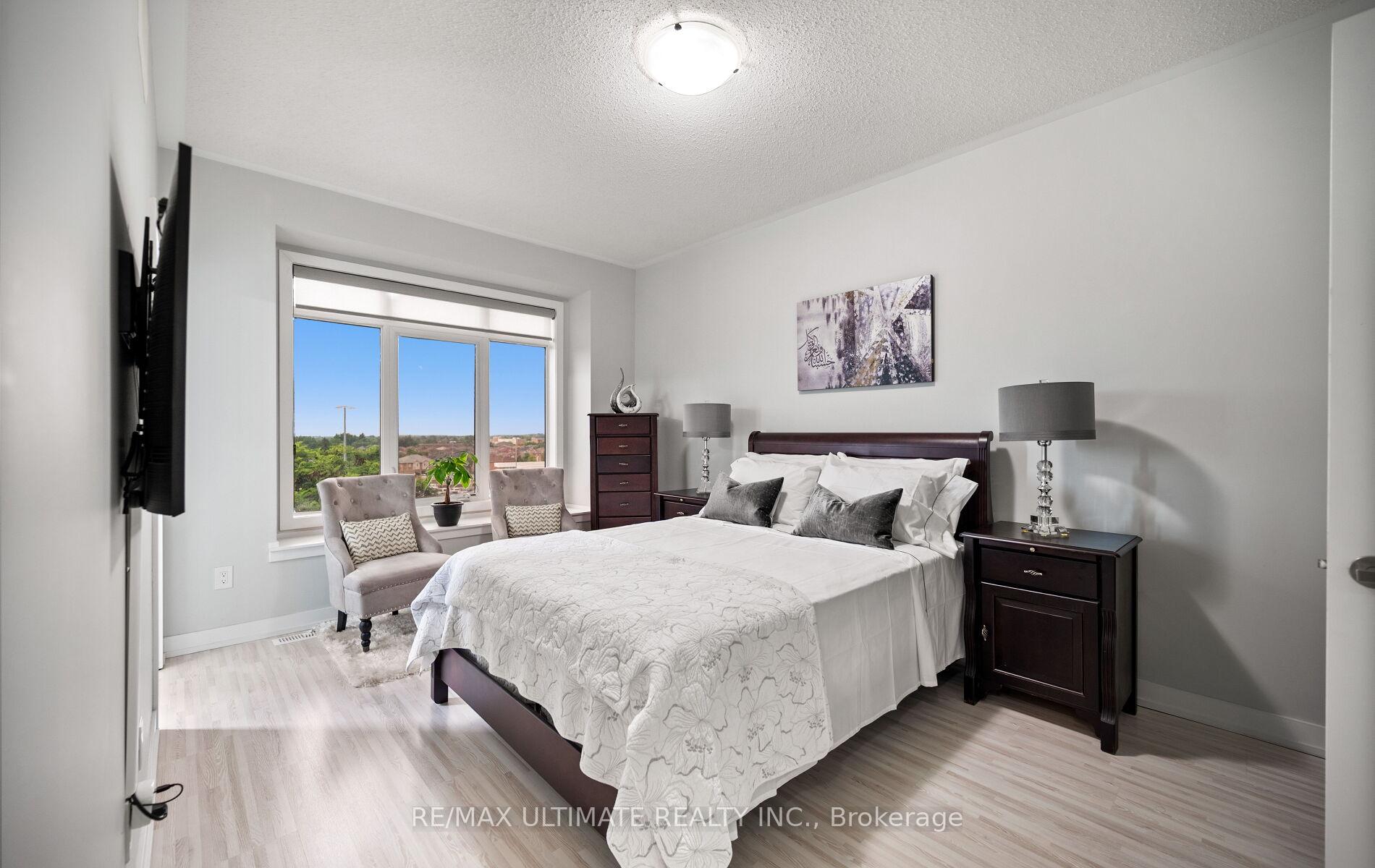 Photo 32 of 103 Glenngarry Crescent, Vaughan, Rural Vaughan — HOMEH