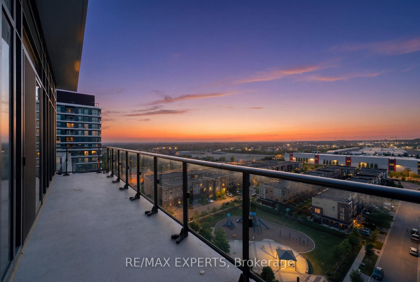 Photo 4 of Unit PH1210, 100 Eagle Rock Way, Vaughan, Rural Vaughan — HOMEH