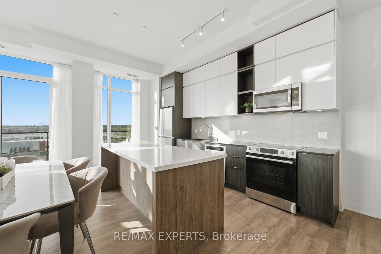 Photo 13 of Unit PH1210, 100 Eagle Rock Way, Vaughan, Rural Vaughan — HOMEH