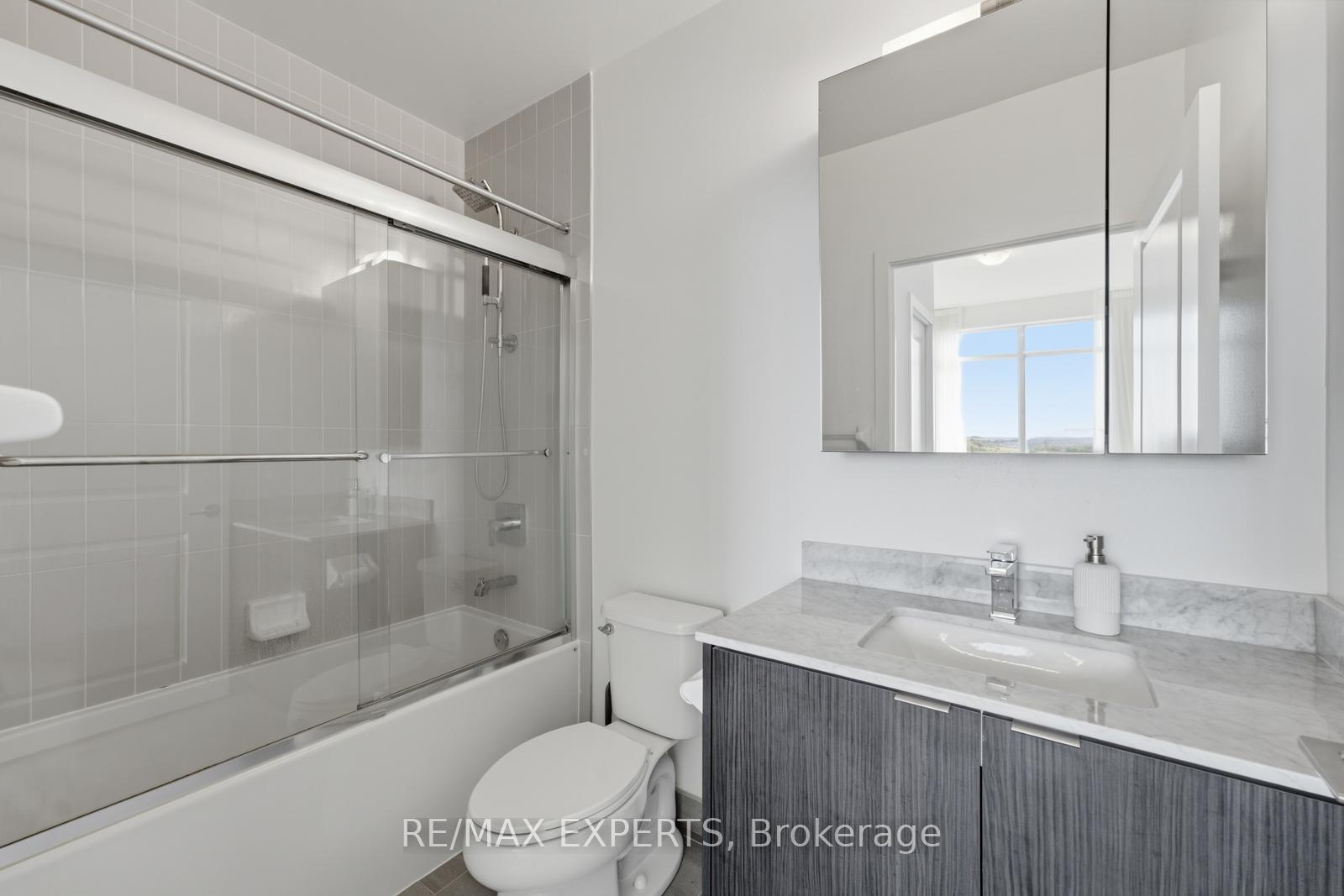 Photo 24 of Unit PH1210, 100 Eagle Rock Way, Vaughan, Rural Vaughan — HOMEH