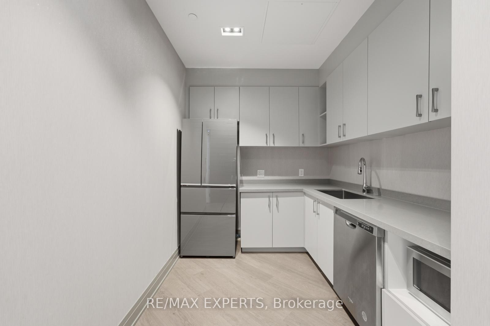Photo 41 of Unit PH1210, 100 Eagle Rock Way, Vaughan, Rural Vaughan — HOMEH