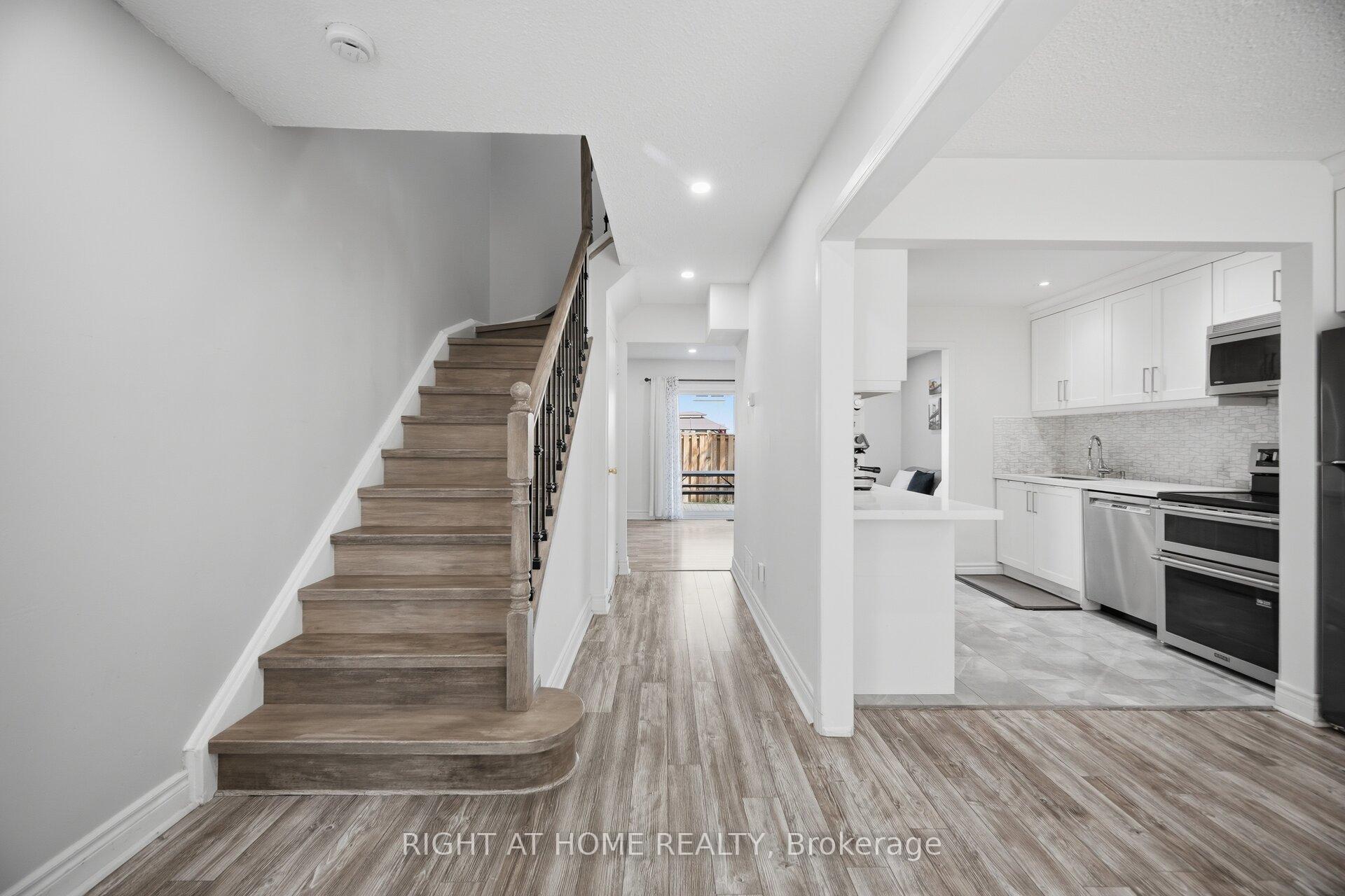 Photo 2 of Unit 55, 71 Cass Avenue, Scarborough, Tam O'Shanter-Sullivan — HOMEH