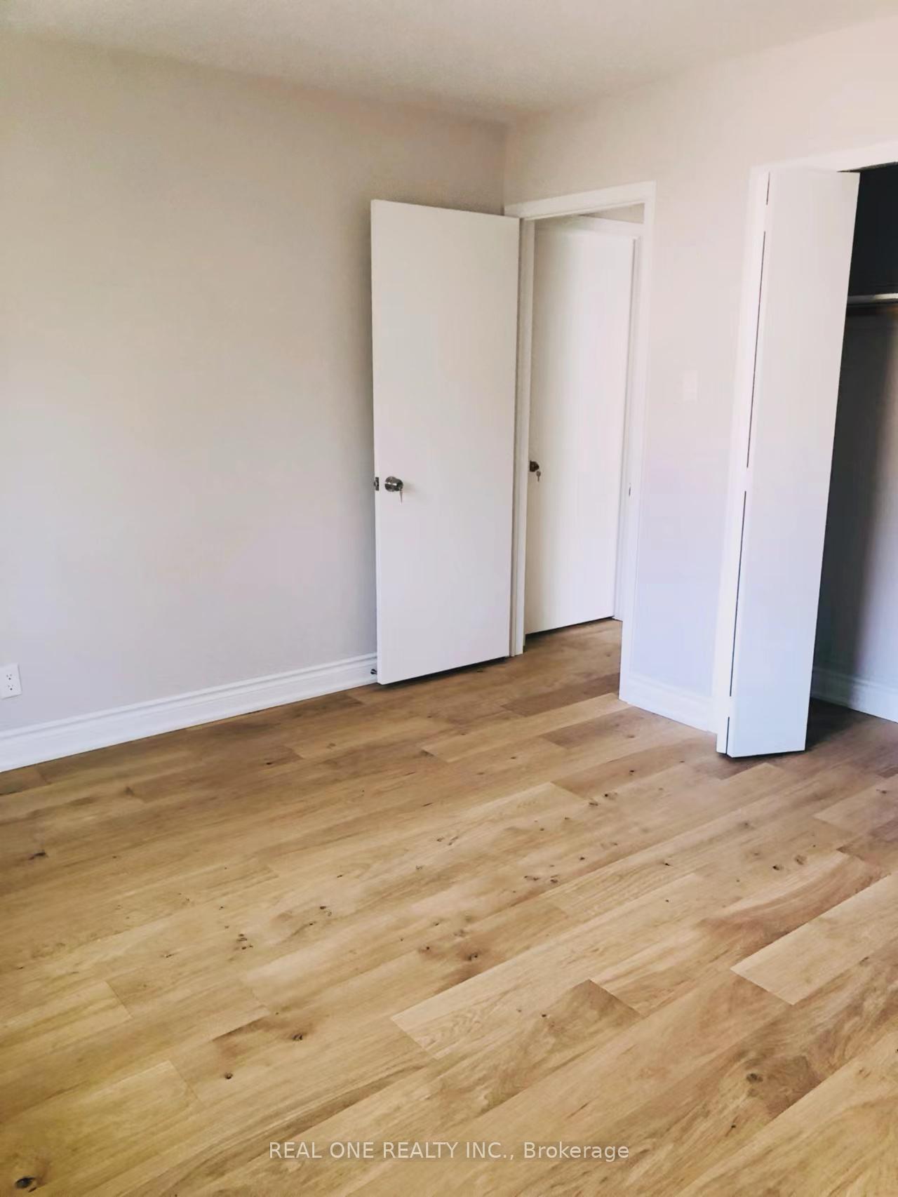 Photo 8 of Unit Upper L, 14 La Peer Boulevard, Scarborough, L'Amoreaux — HOMEH