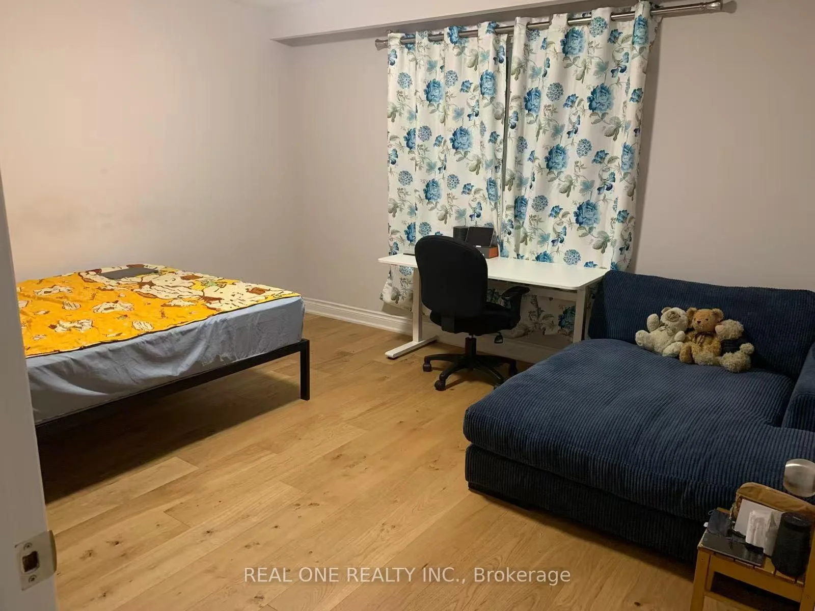 Photo 9 of Unit Upper L, 14 La Peer Boulevard, Scarborough, L'Amoreaux — HOMEH
