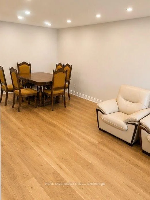 Photo 14 of Unit Upper L, 14 La Peer Boulevard, Scarborough, L'Amoreaux — HOMEH