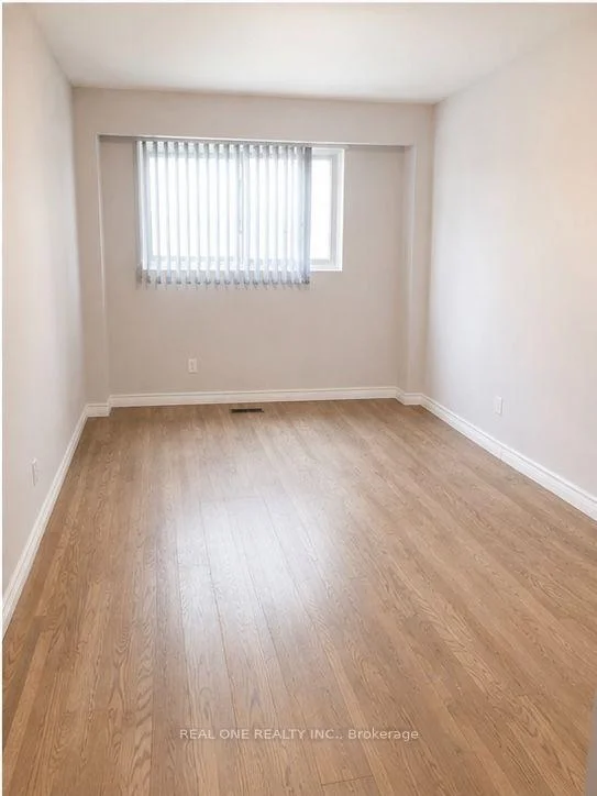 Photo 18 of Unit Upper L, 14 La Peer Boulevard, Scarborough, L'Amoreaux — HOMEH