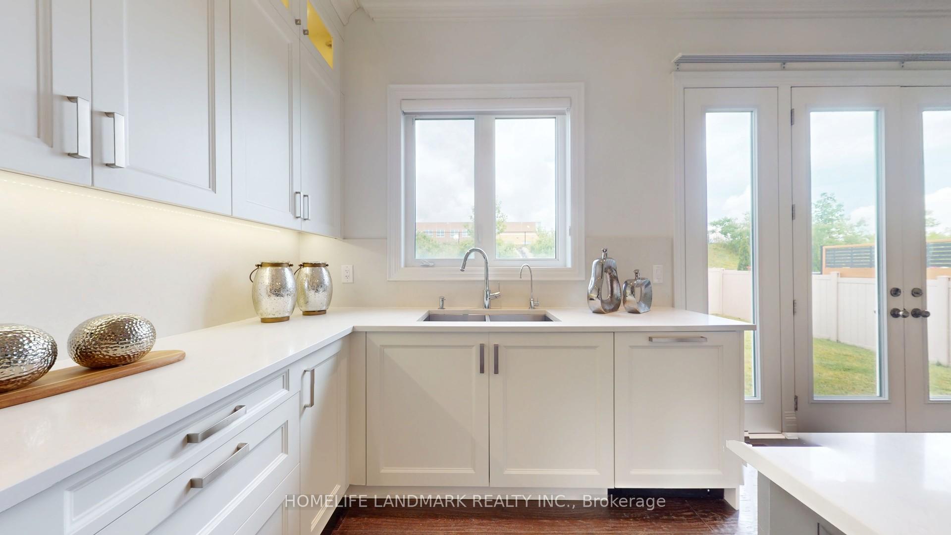 Photo 17 of 402 Farrell Road, Vaughan, Patterson — HOMEH