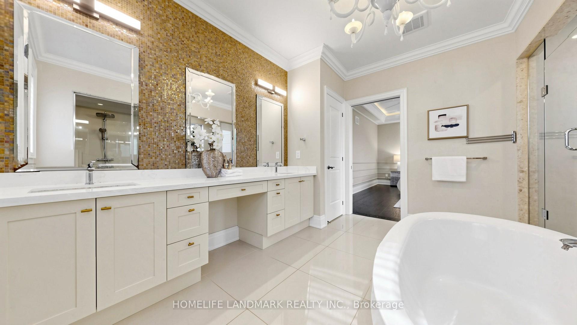 Photo 28 of 402 Farrell Road, Vaughan, Patterson — HOMEH