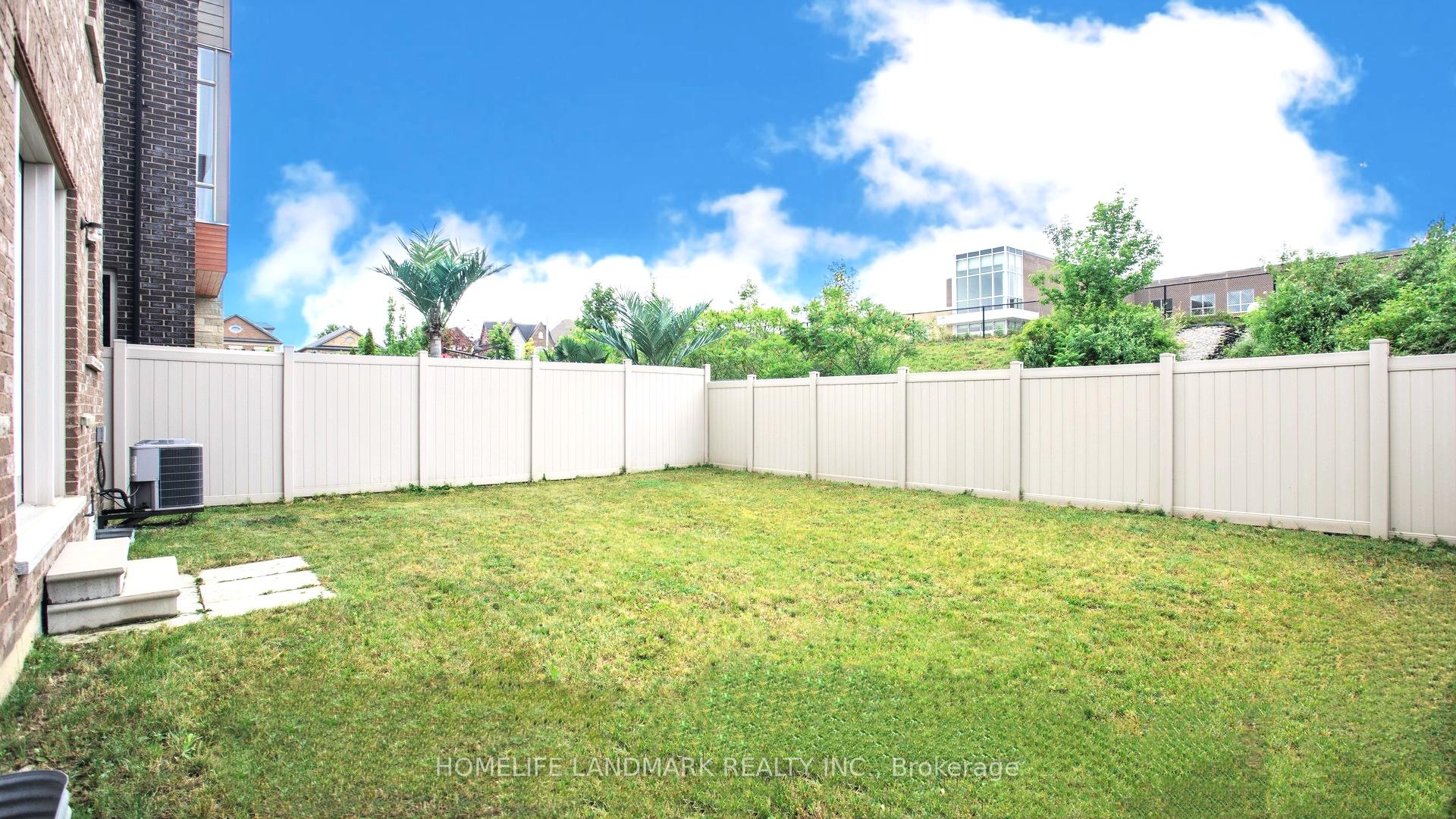 Photo 44 of 402 Farrell Road, Vaughan, Patterson — HOMEH