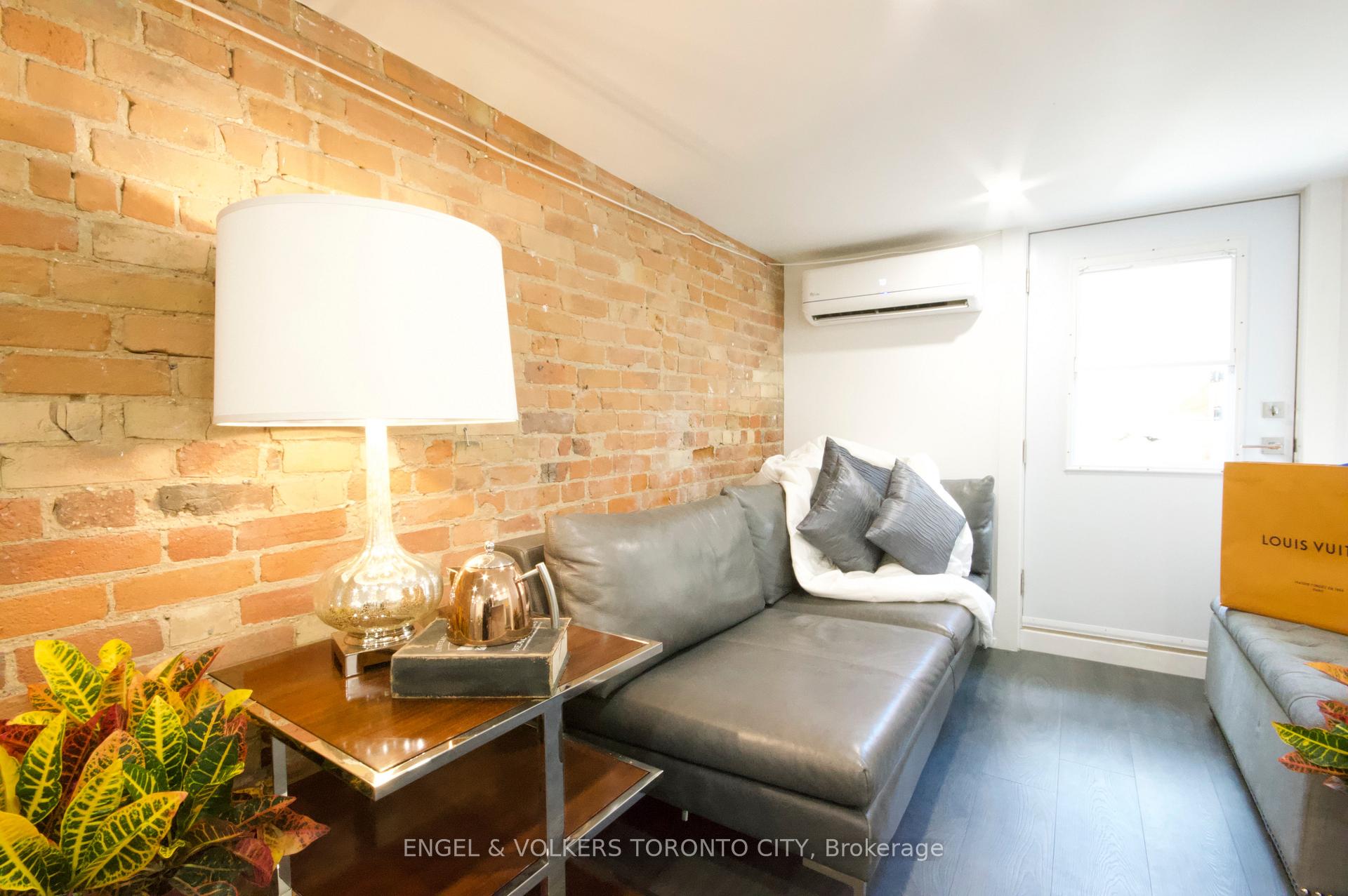 Photo 4 of Unit Lower 1, 173 Carlton Street, Toronto, Cabbagetown-South St. James Town — HOMEH