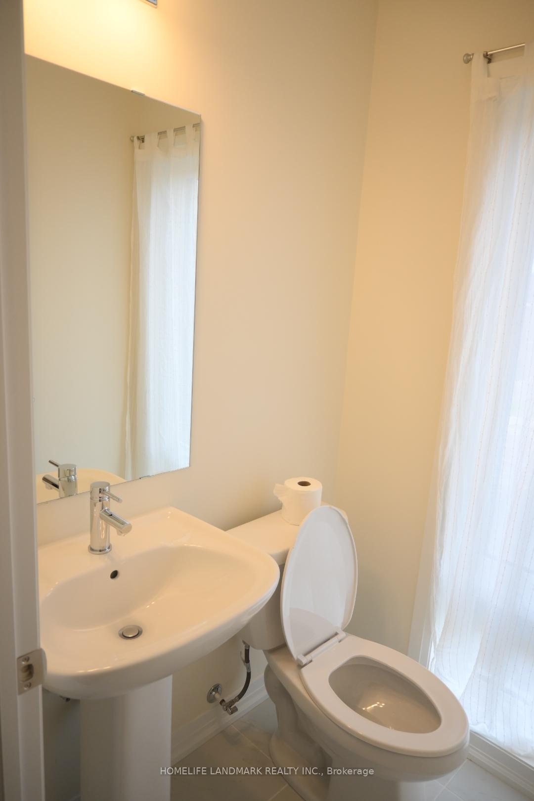 Photo 8 of Unit 13, 235 Mclevin Avenue, Scarborough, Malvern — HOMEH