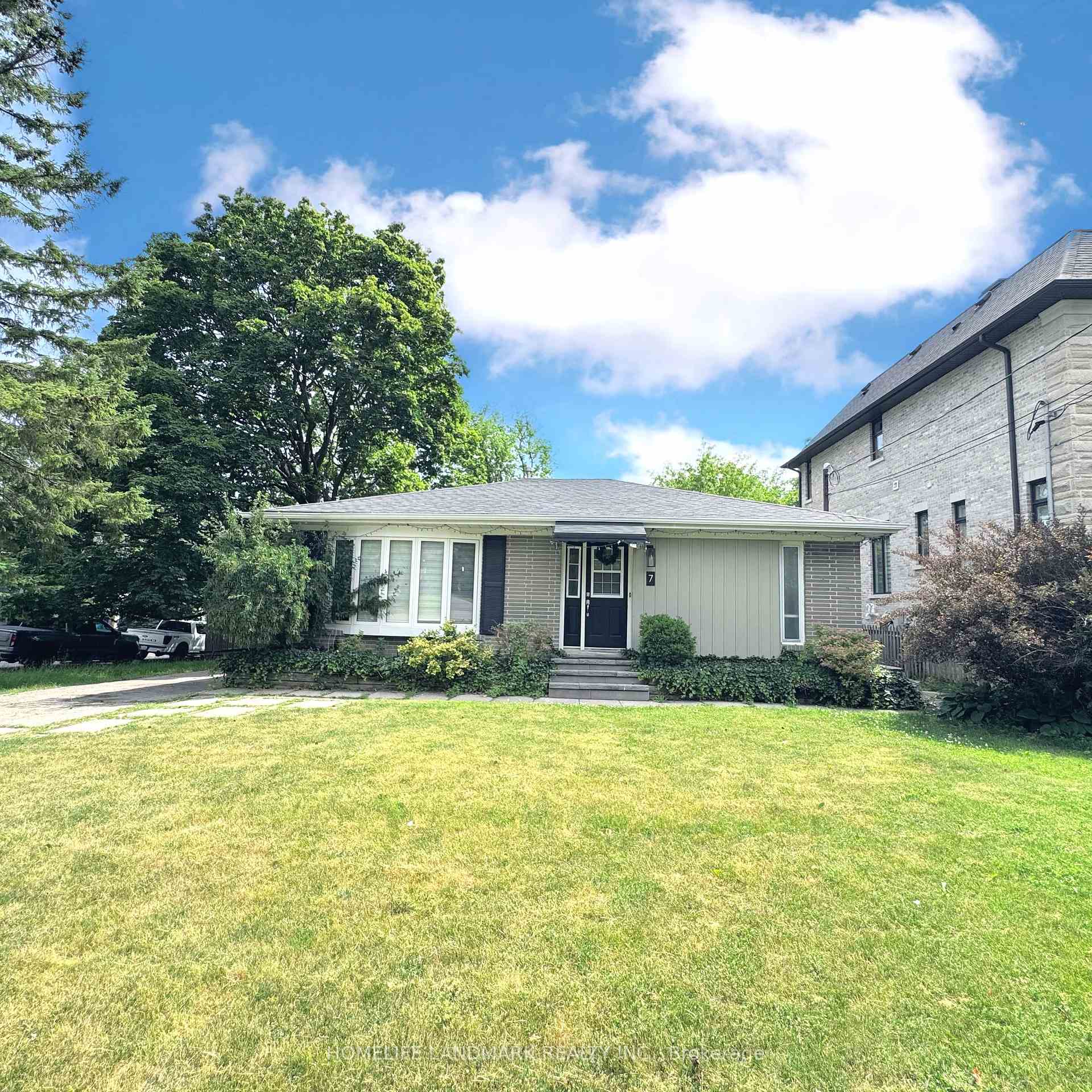 Photo 1 of 7 Talisman Crescent, Markham, Old Markham Village — HOMEH