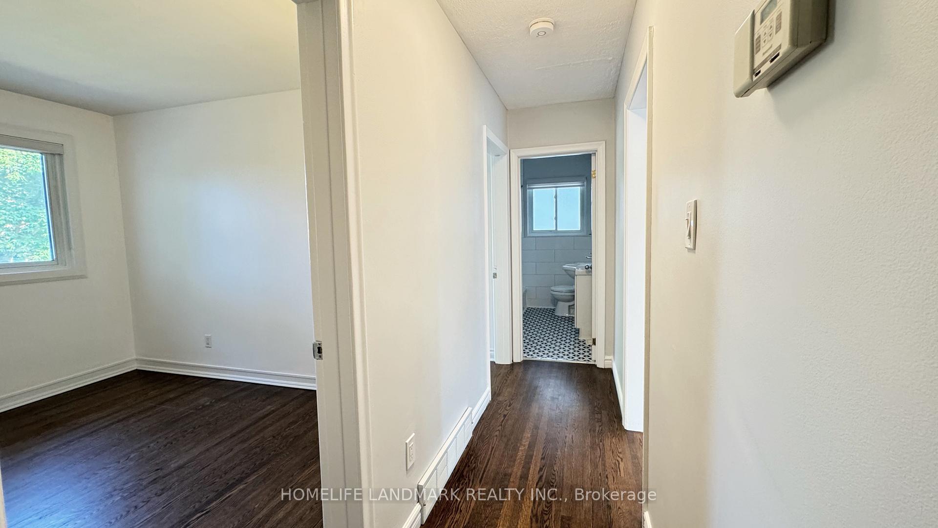 Photo 6 of 7 Talisman Crescent, Markham, Old Markham Village — HOMEH