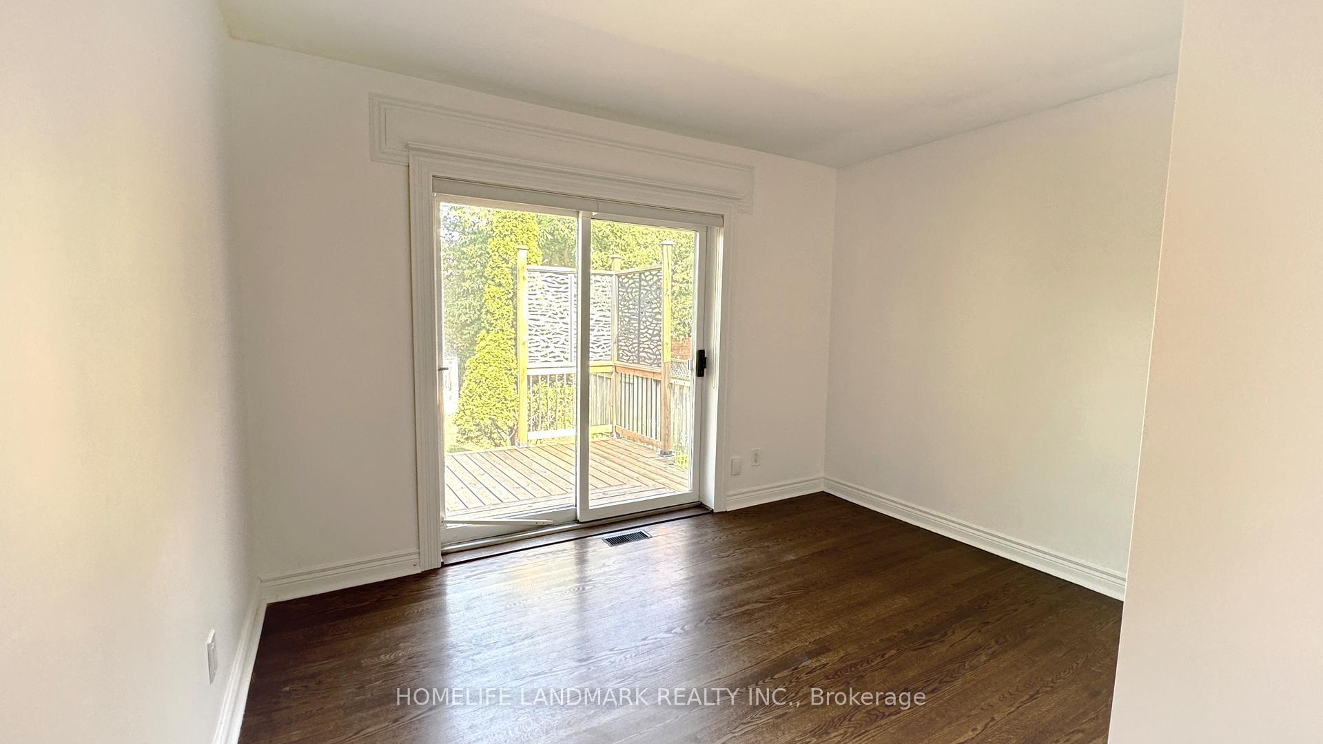 Photo 10 of 7 Talisman Crescent, Markham, Old Markham Village — HOMEH