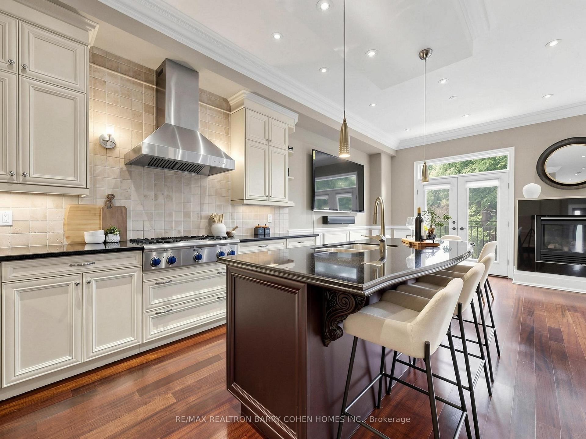 Photo 19 of 219 Hillsdale Avenue E, Toronto, Mount Pleasant West — HOMEH